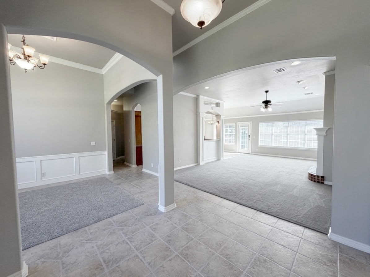1217 W Granger Street Property Photo 8