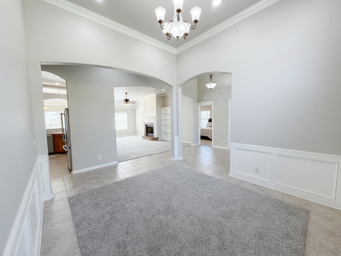 1217 W Granger Street Property Photo 9