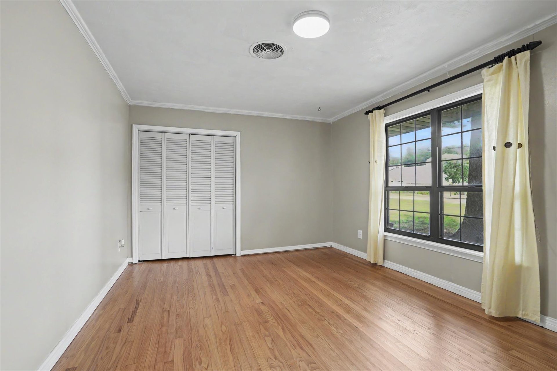 602 E Elgin Place Property Photo 28