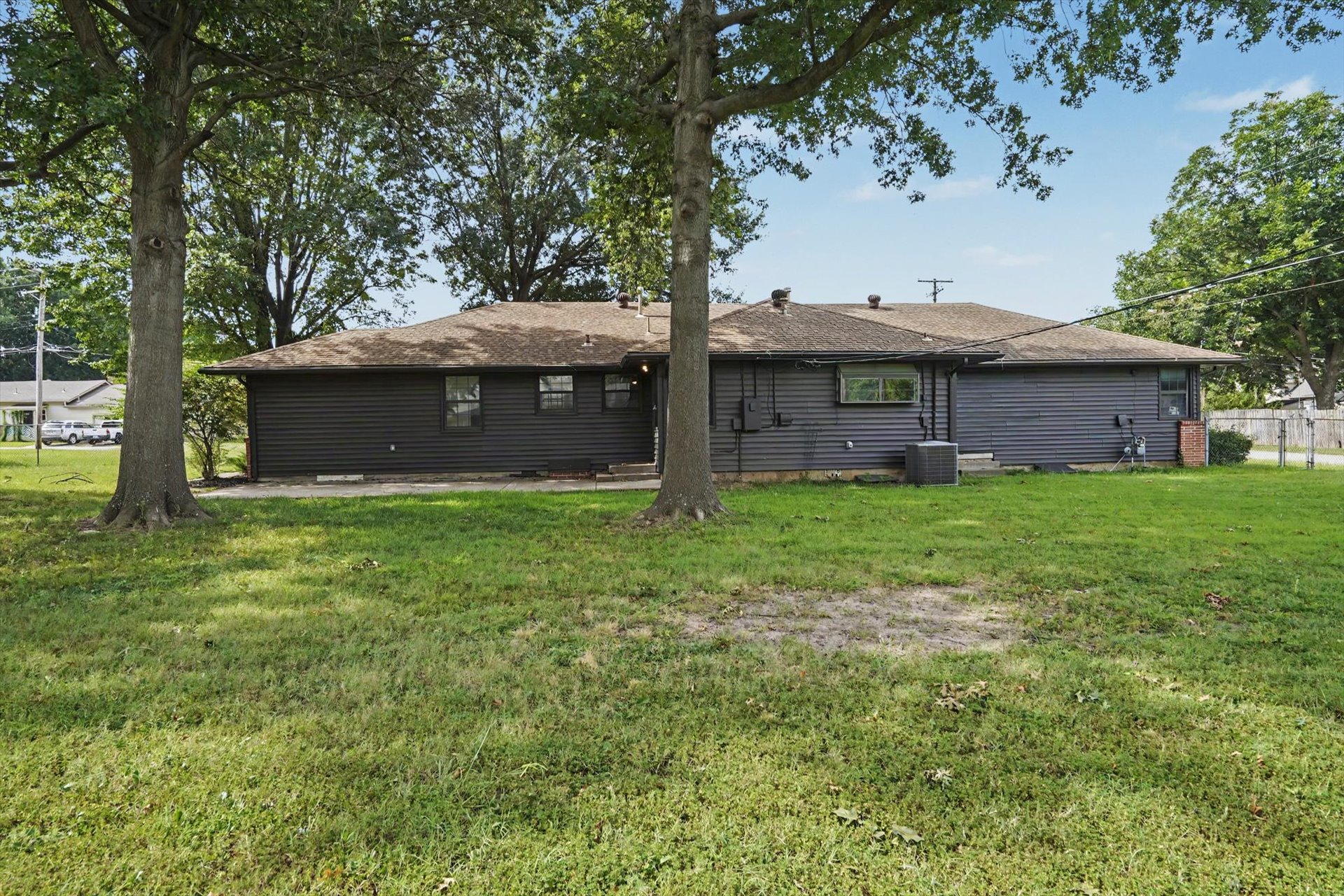 602 E Elgin Place Property Photo 35
