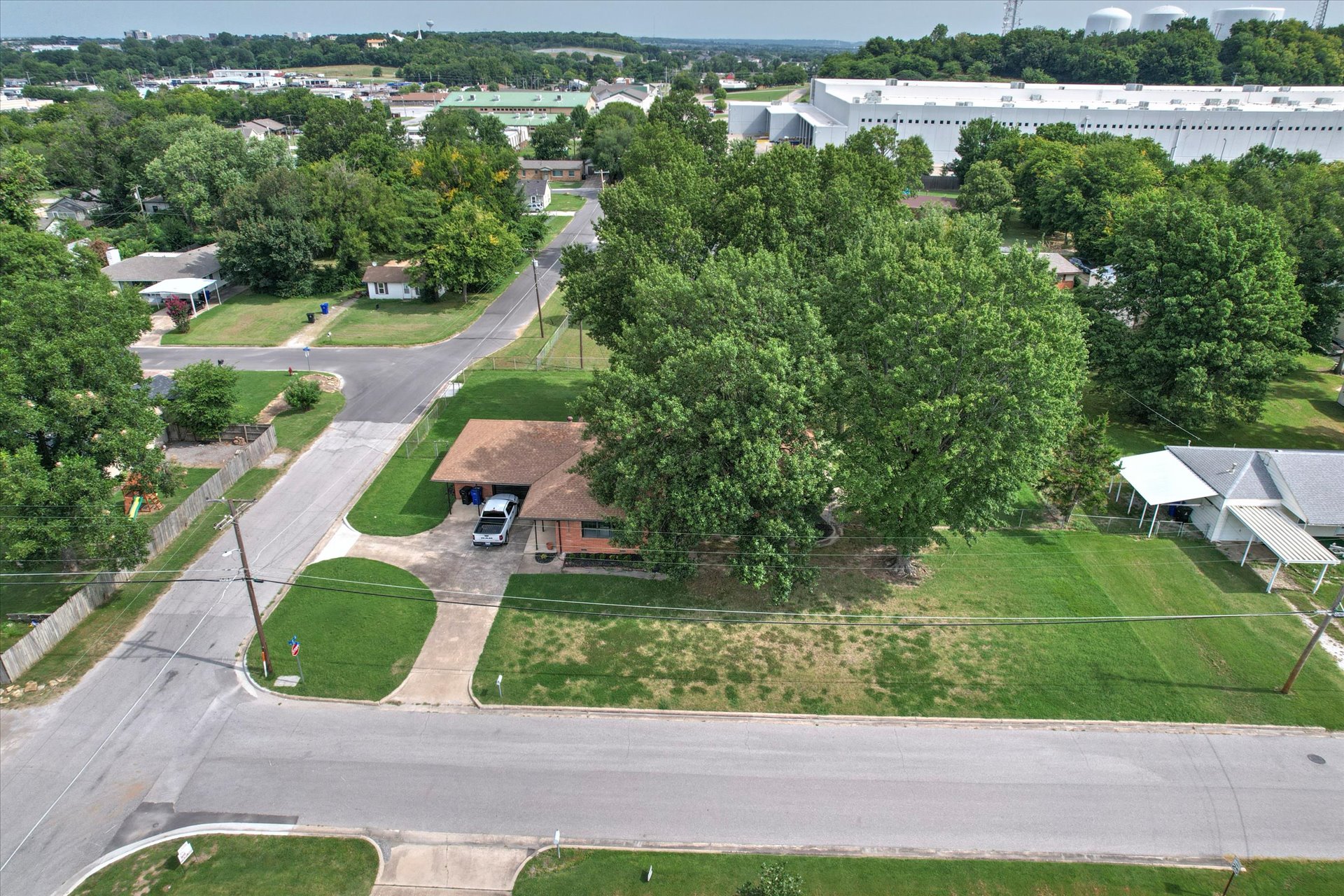 602 E Elgin Place Property Photo 41