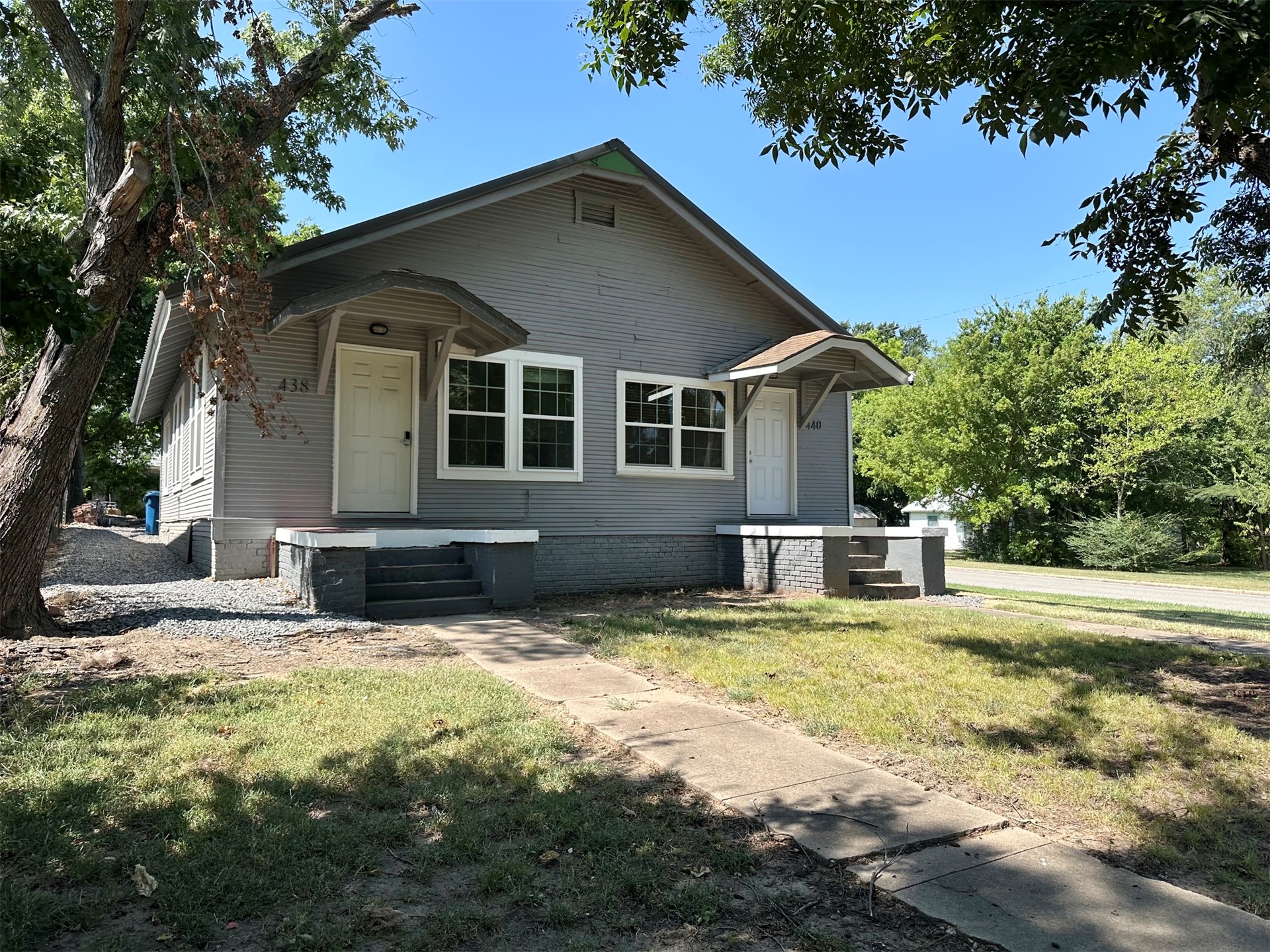 440 W Adams Avenue Property Photo 1