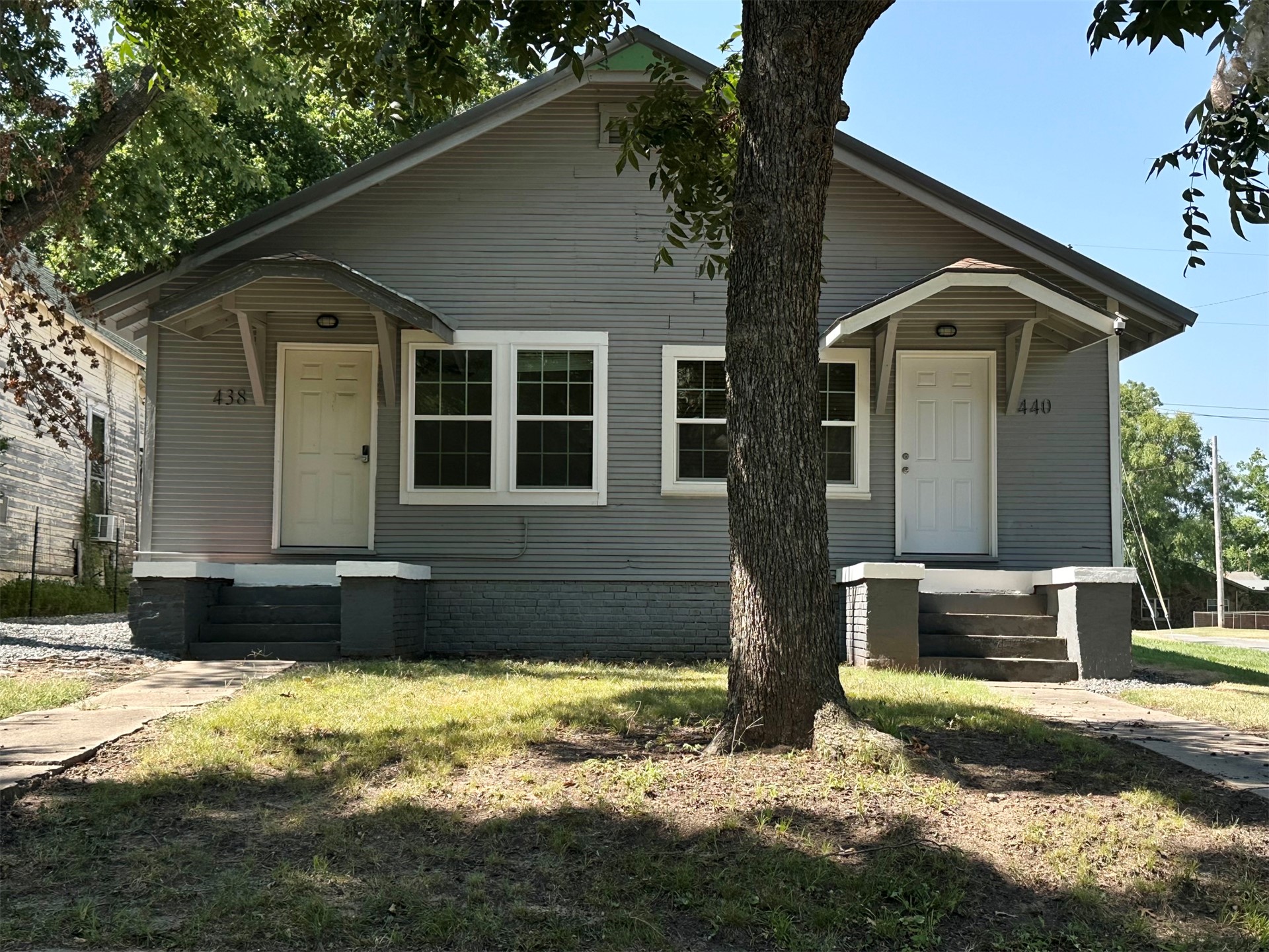 440 W Adams Avenue Property Photo 2