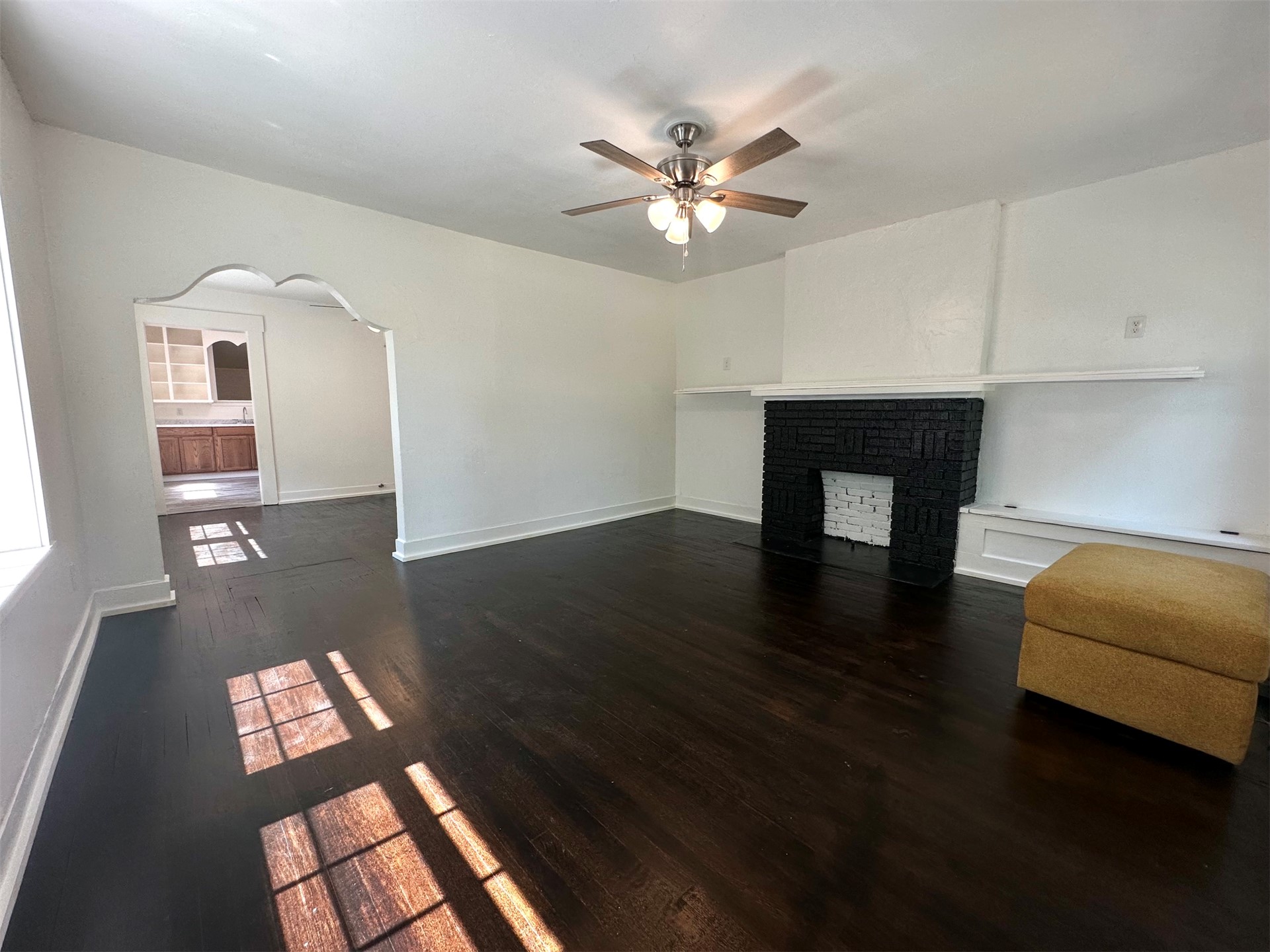 440 W Adams Avenue Property Photo 3