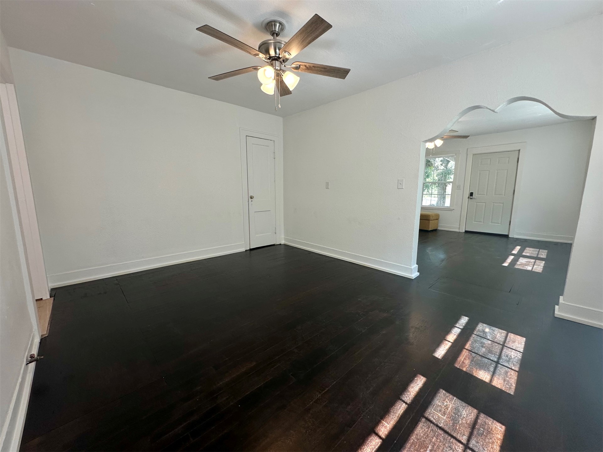 440 W Adams Avenue Property Photo 10