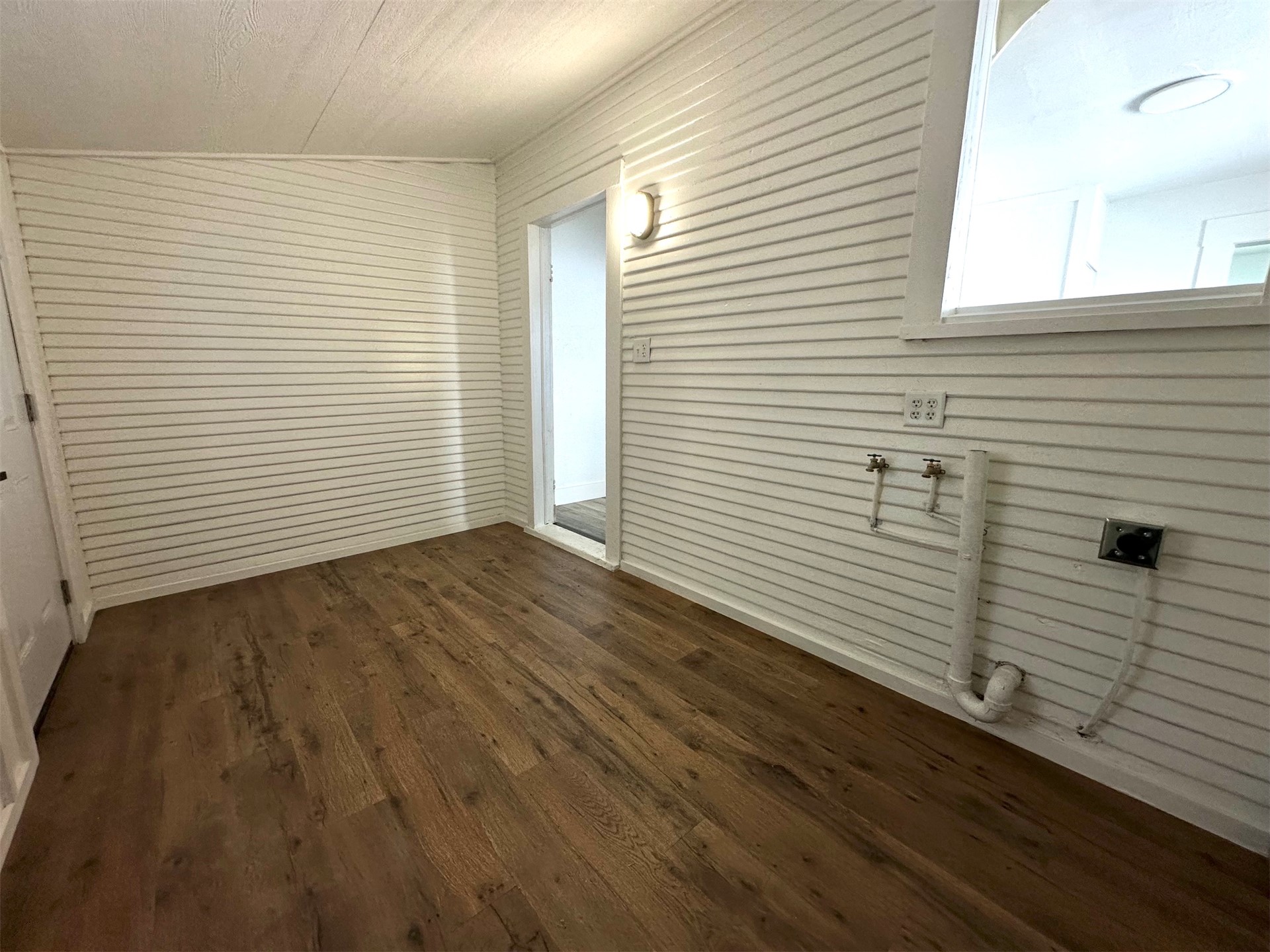440 W Adams Avenue Property Photo 16