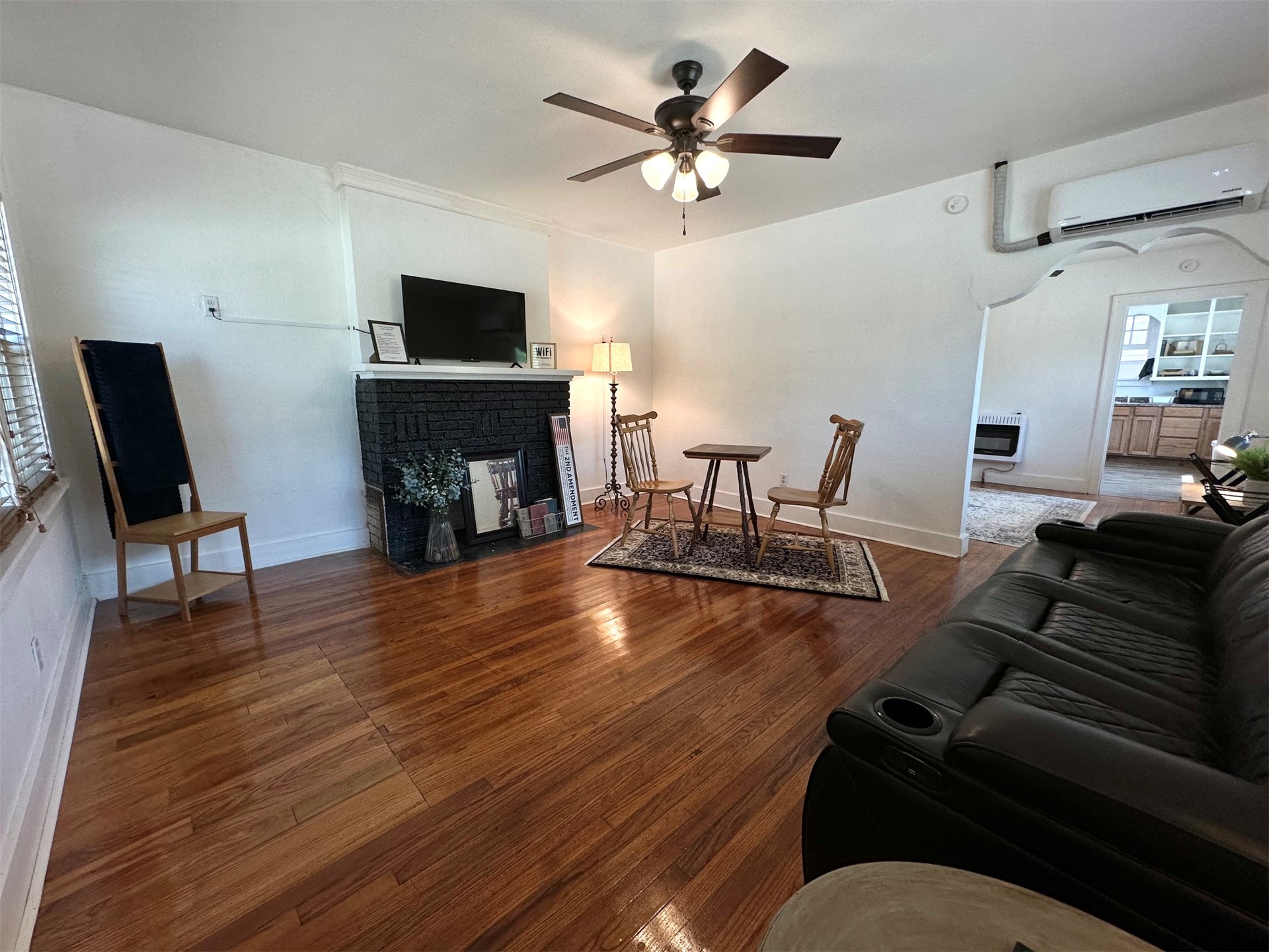 440 W Adams Avenue Property Photo 17