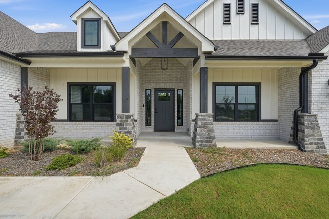 2722 Highlands Place Property Photo 4