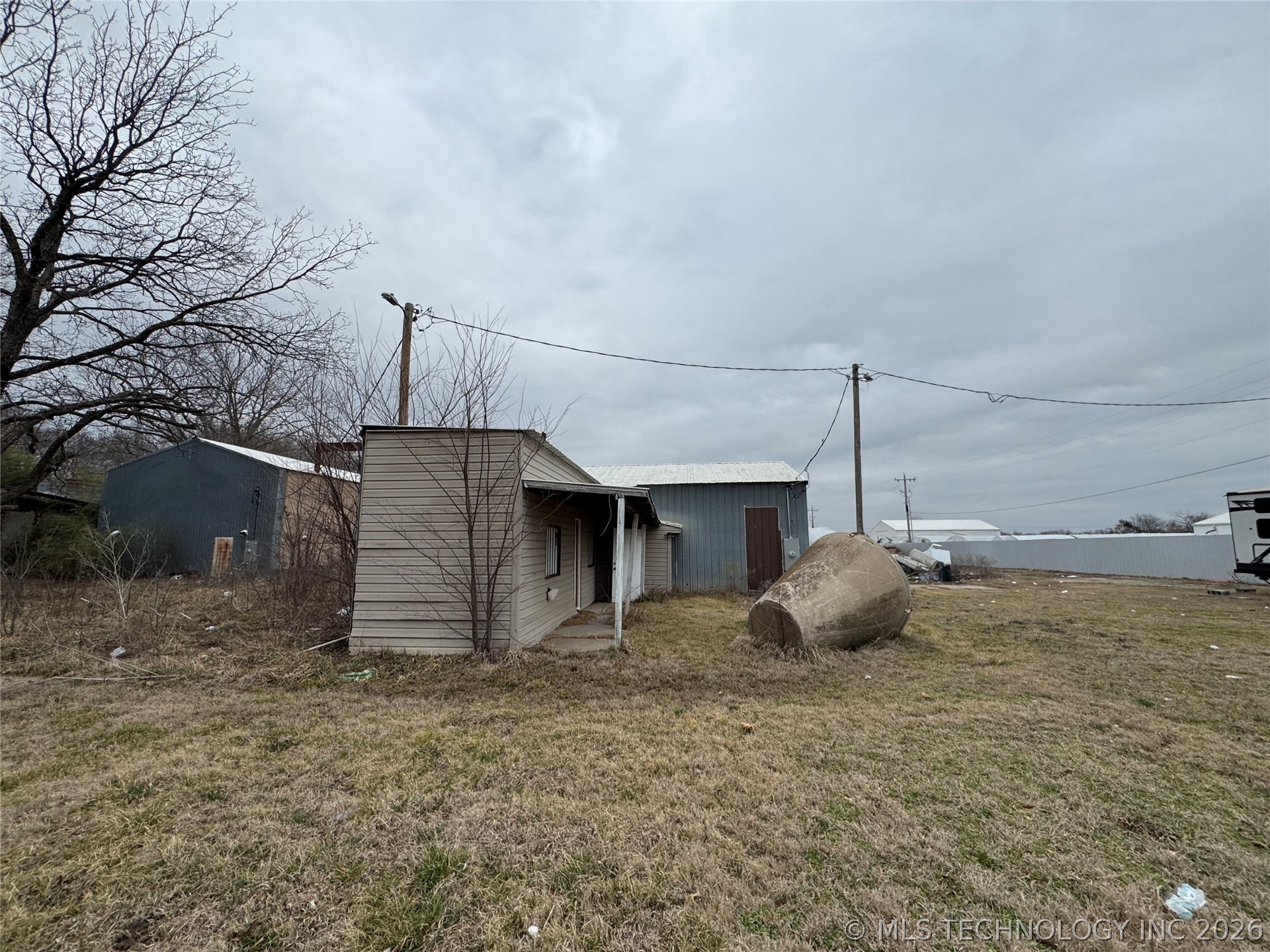 1801 N Morton Avenue Property Photo 6