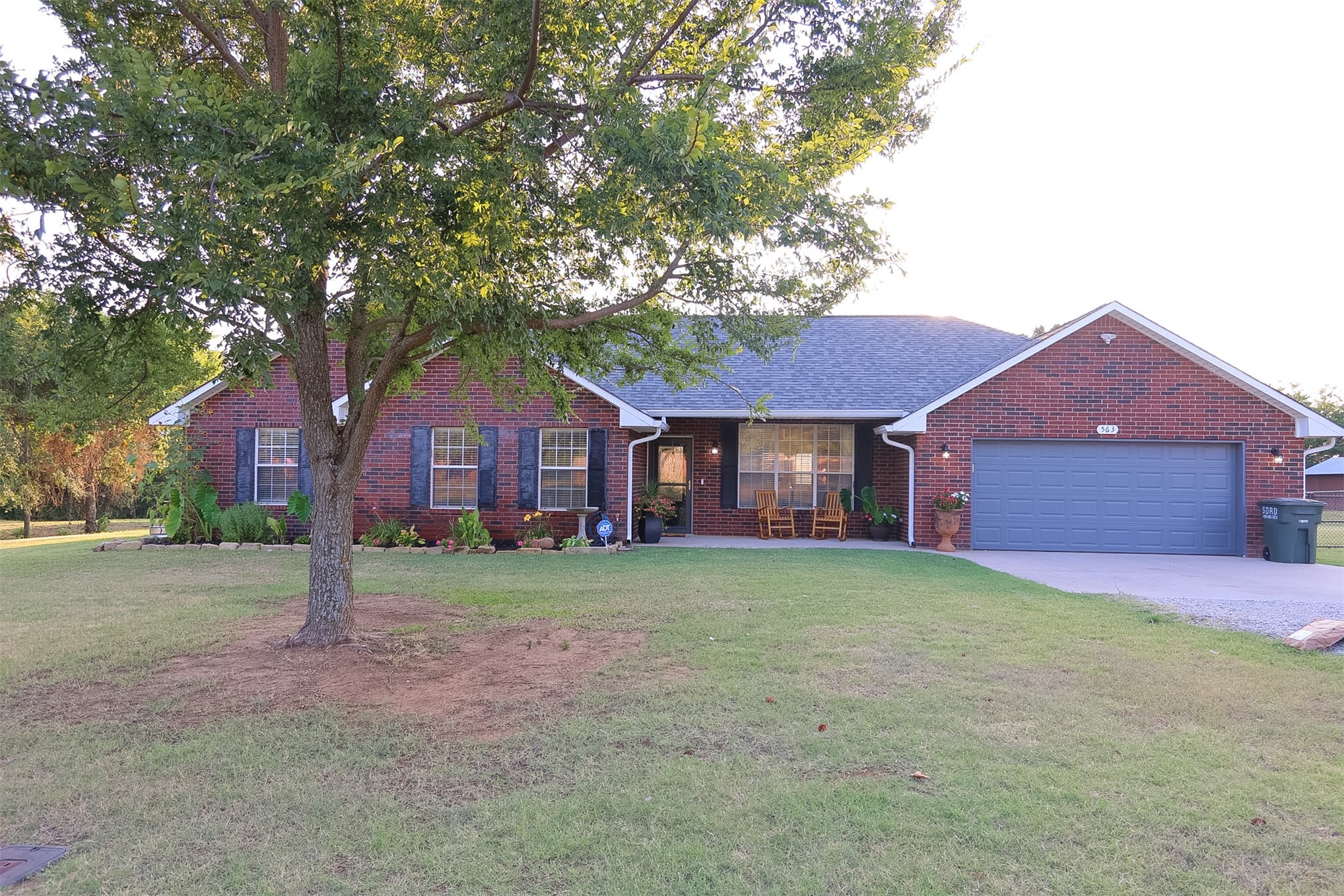 563 Abshire Circle Property Photo 3