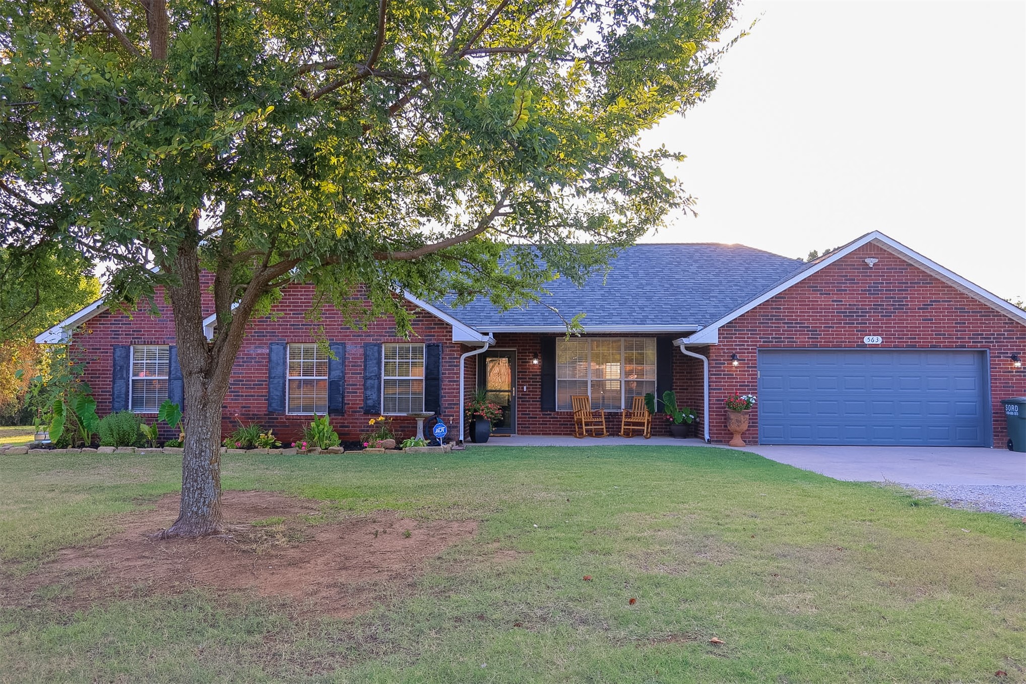 563 Abshire Circle Property Photo 4