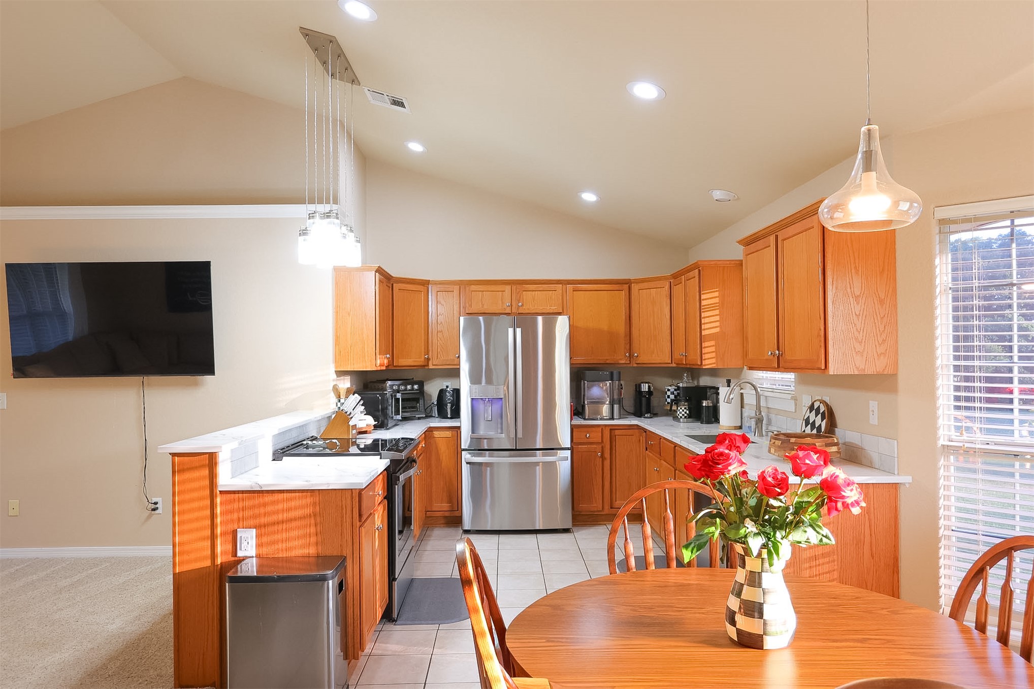 563 Abshire Circle Property Photo 7