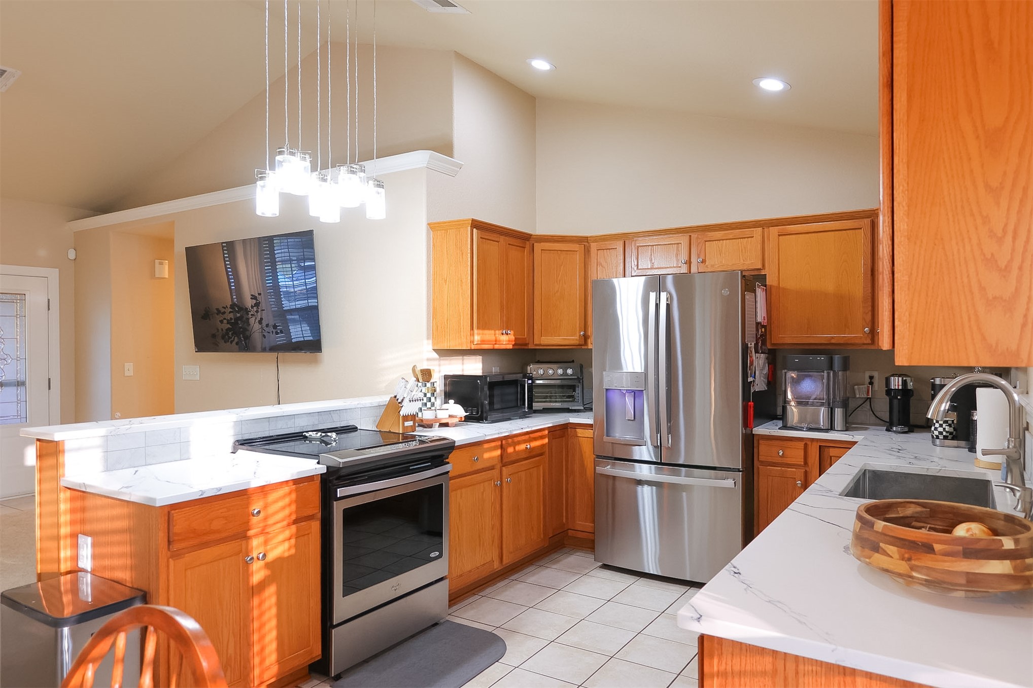 563 Abshire Circle Property Photo 8