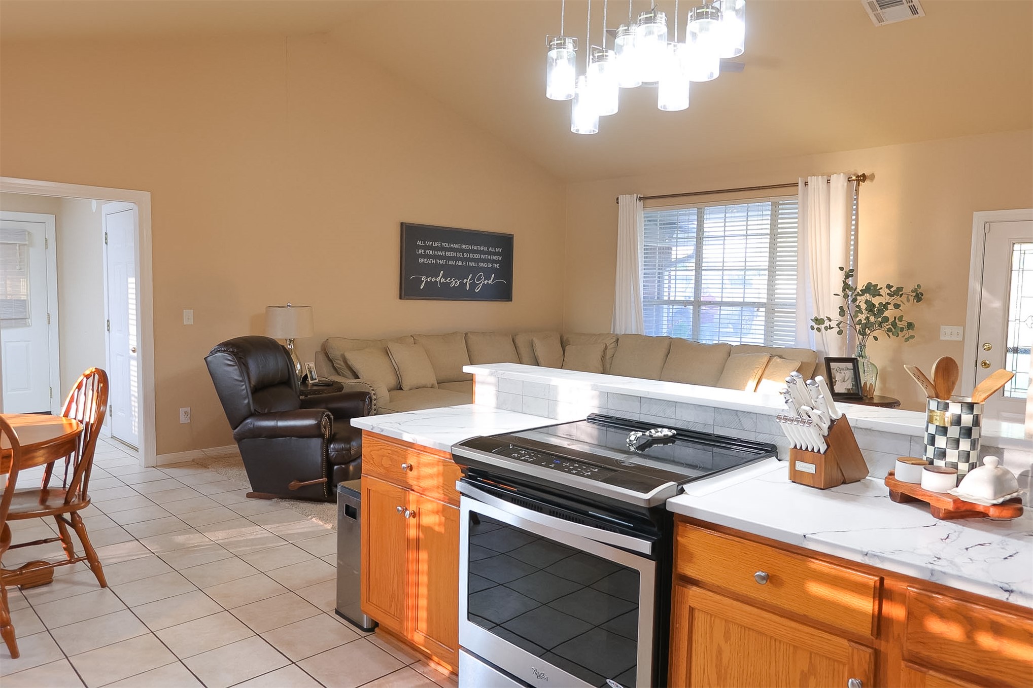 563 Abshire Circle Property Photo 10