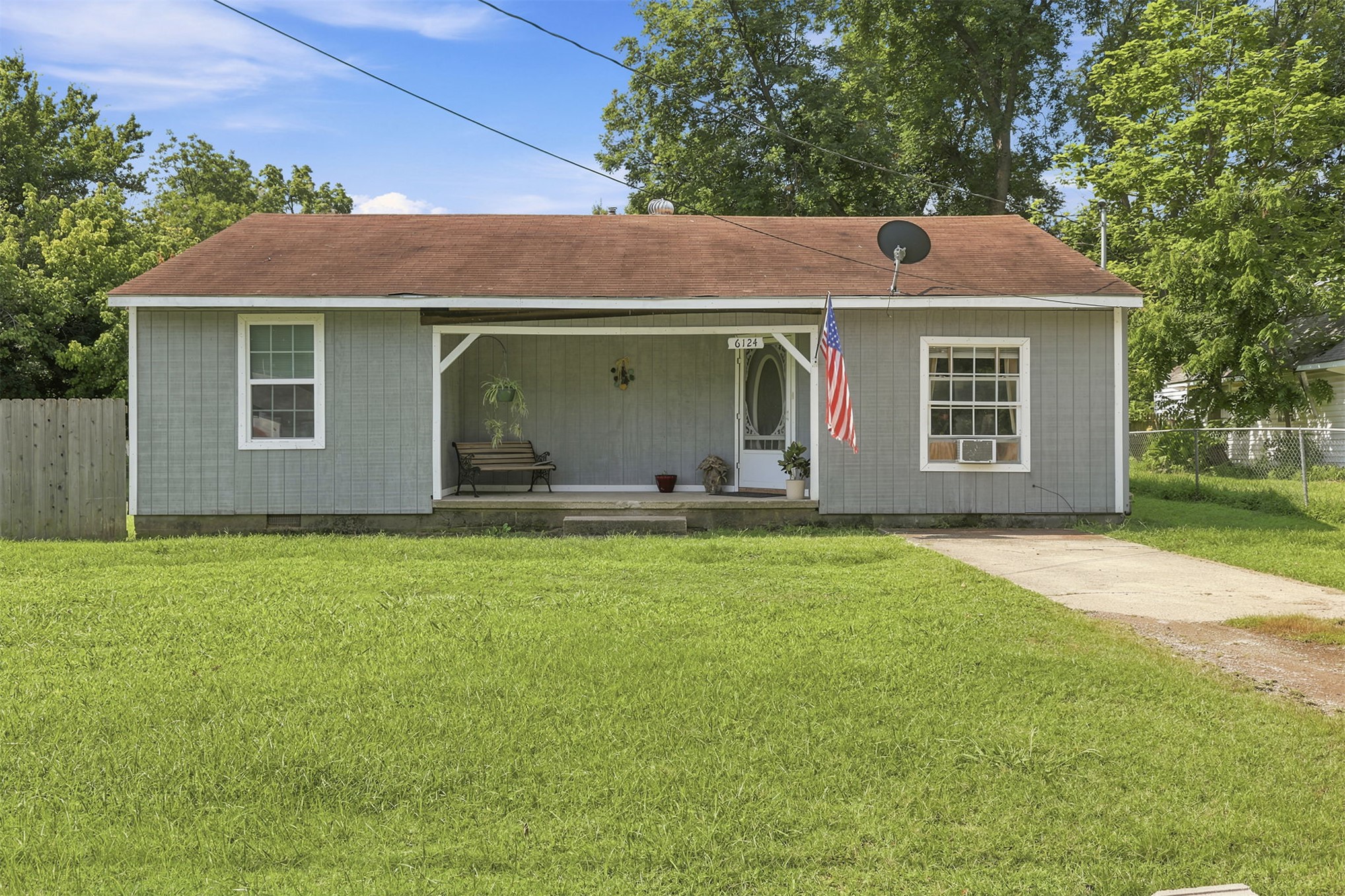 6124 W 4th Place S