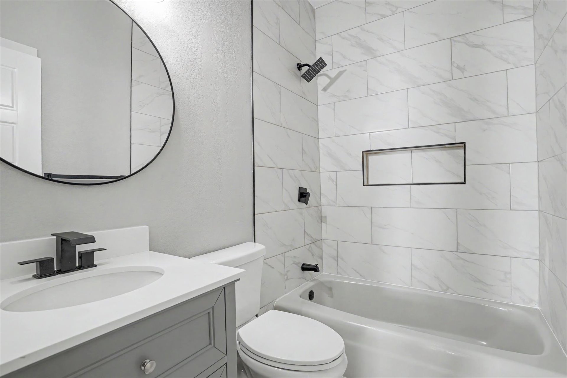 503 E Marshall Place E Property Photo 18
