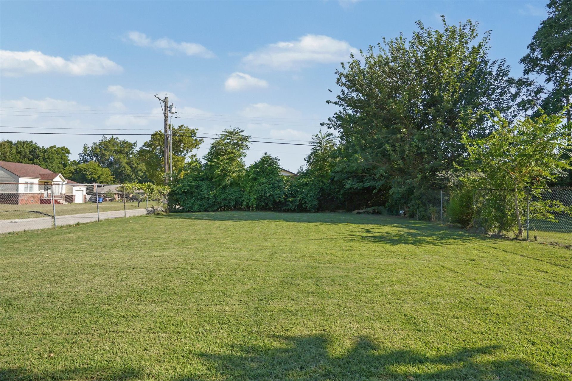 503 E Marshall Place E Property Photo 25