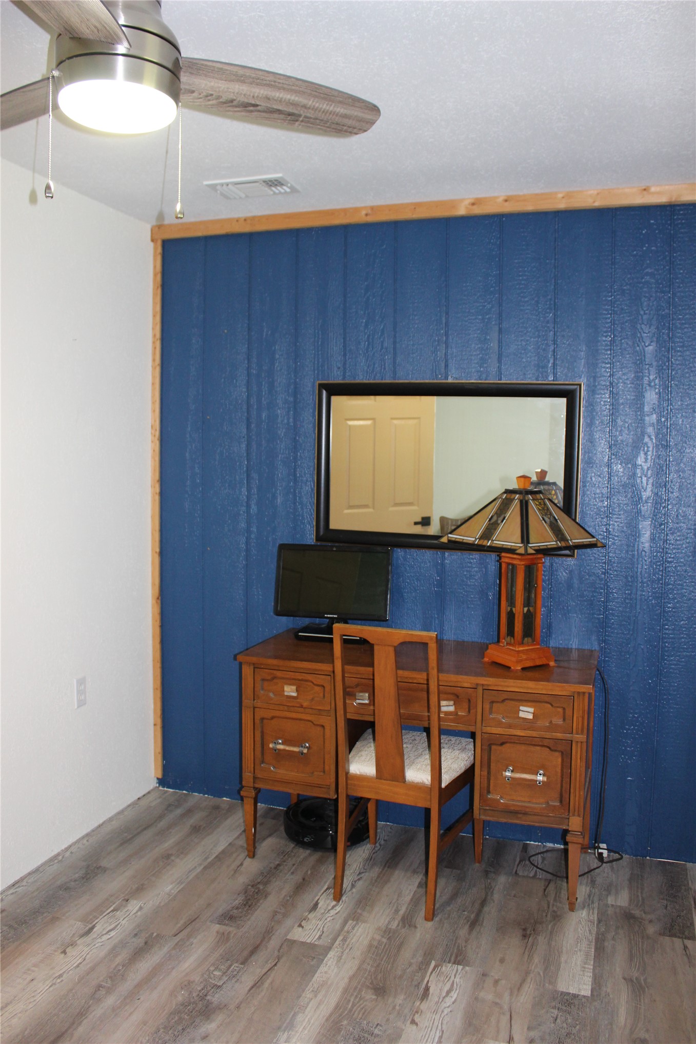 423118 E 1944 Lane Property Photo 22