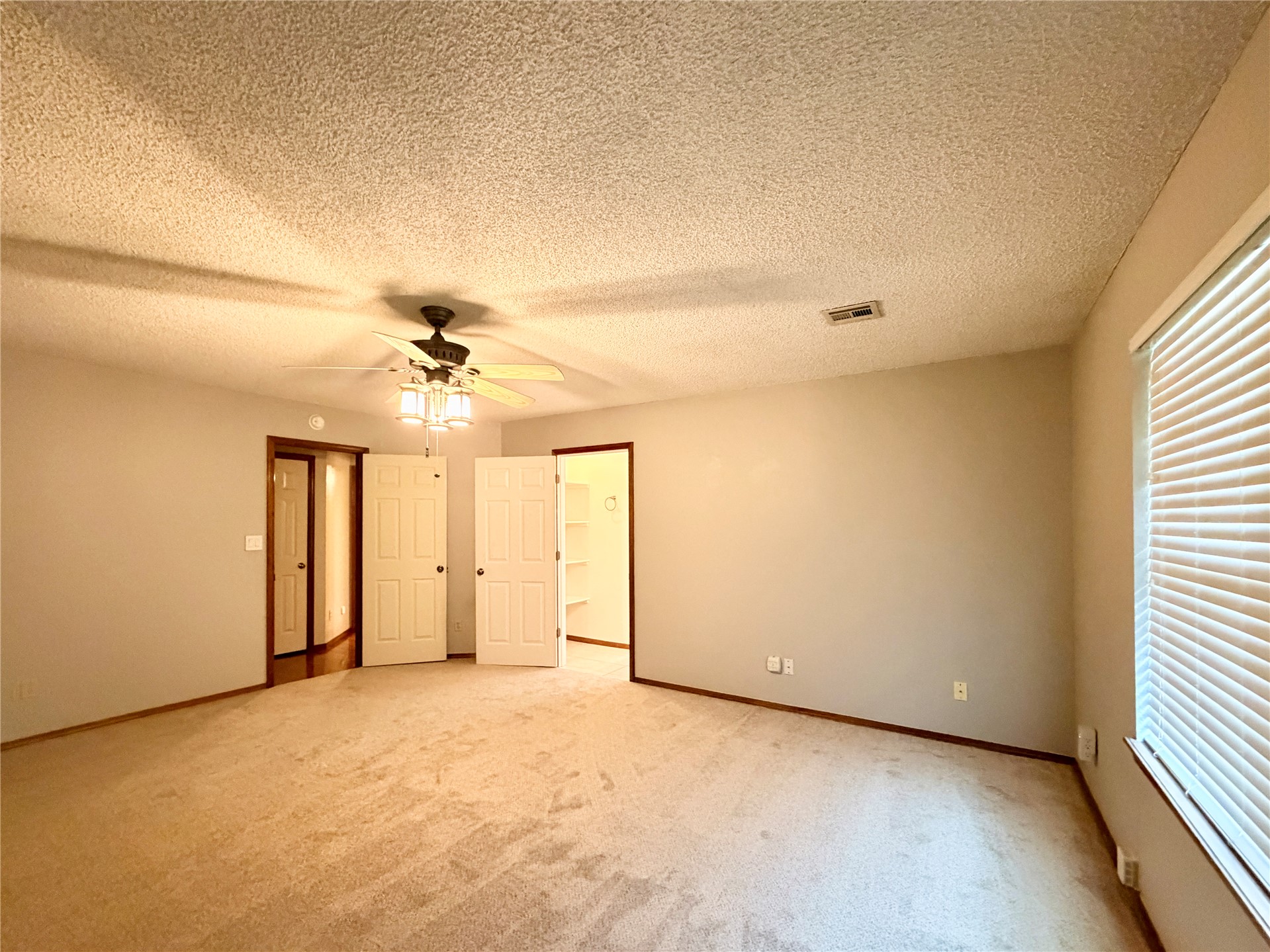 12402 E 77th Street N Property Photo 34