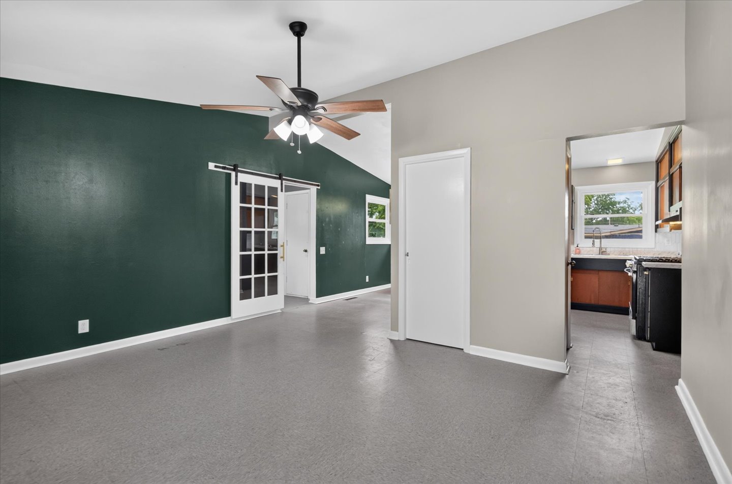 110 Mulberry Lane Property Photo 8