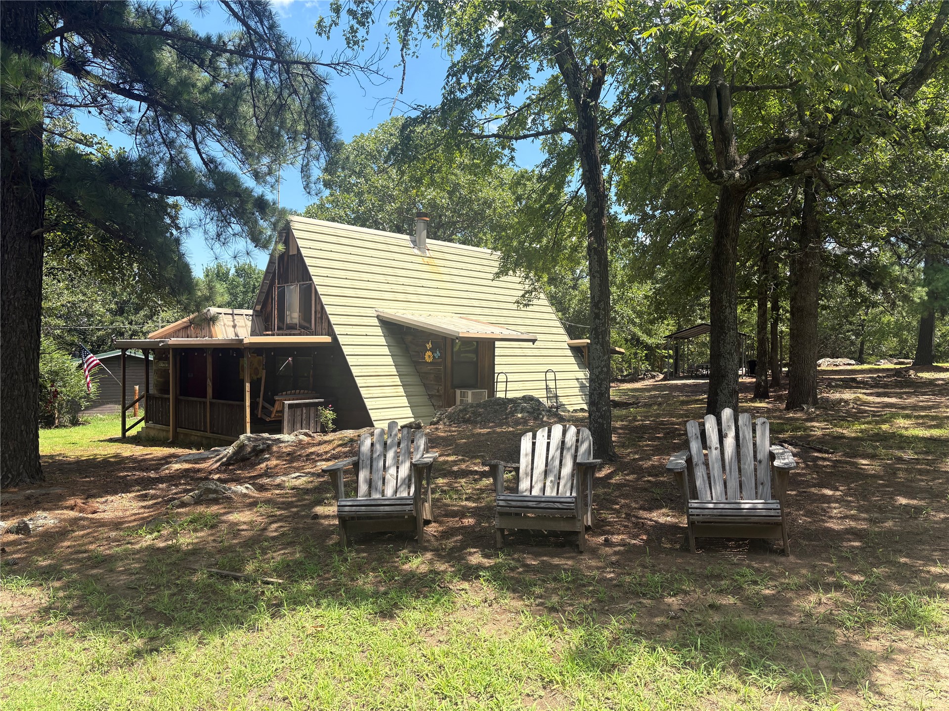 979 County Line Road Property Photo 1