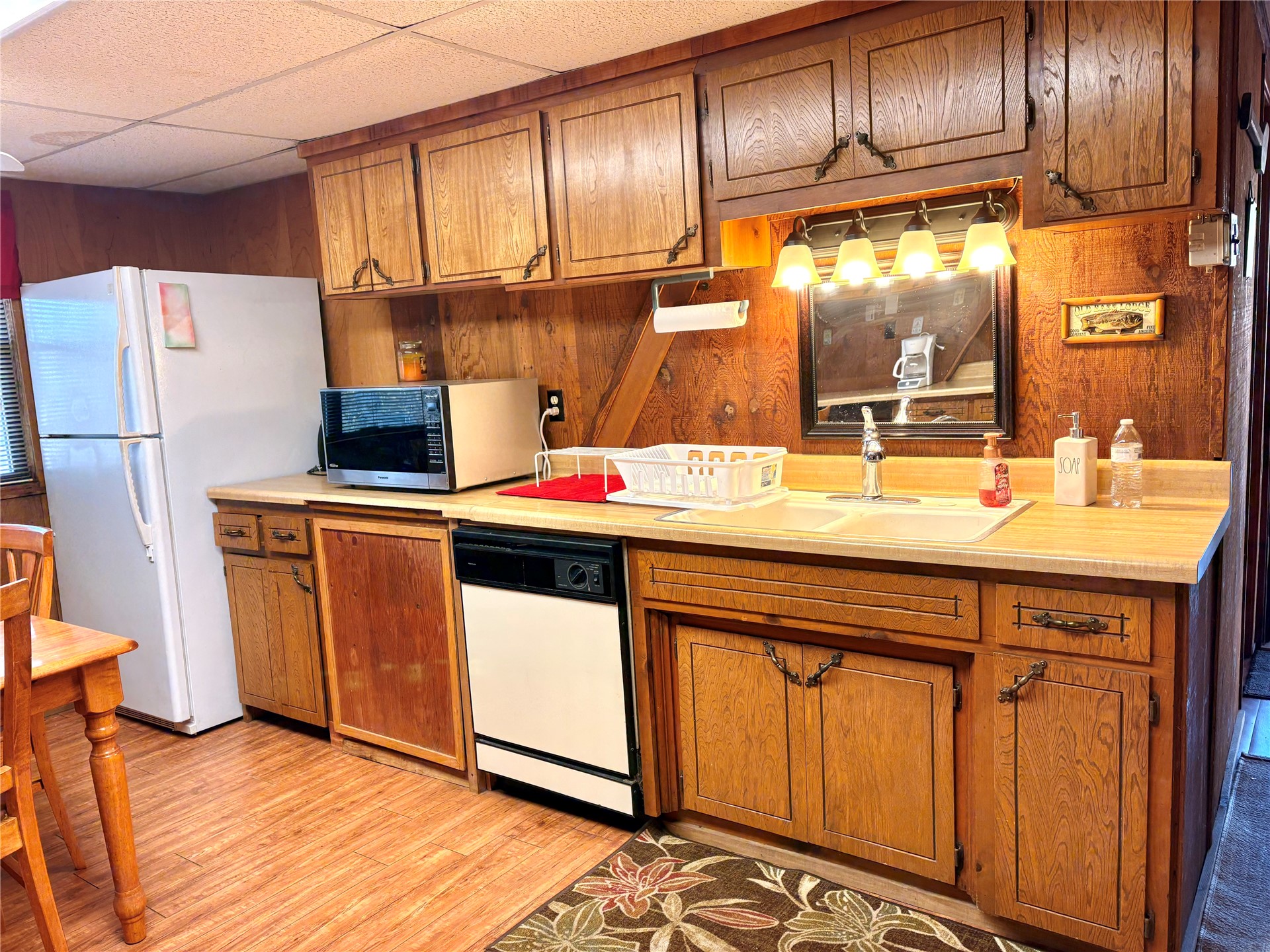979 County Line Road Property Photo 20