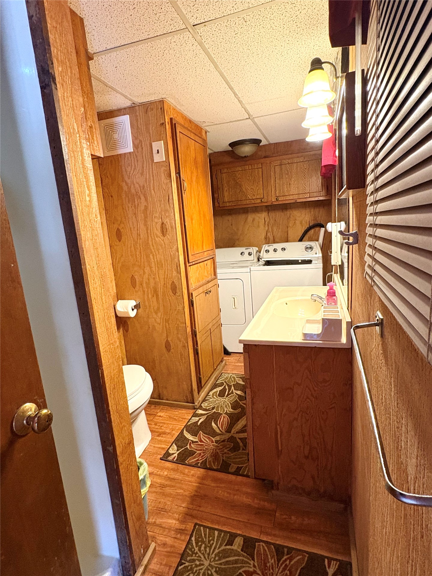 979 County Line Road Property Photo 25