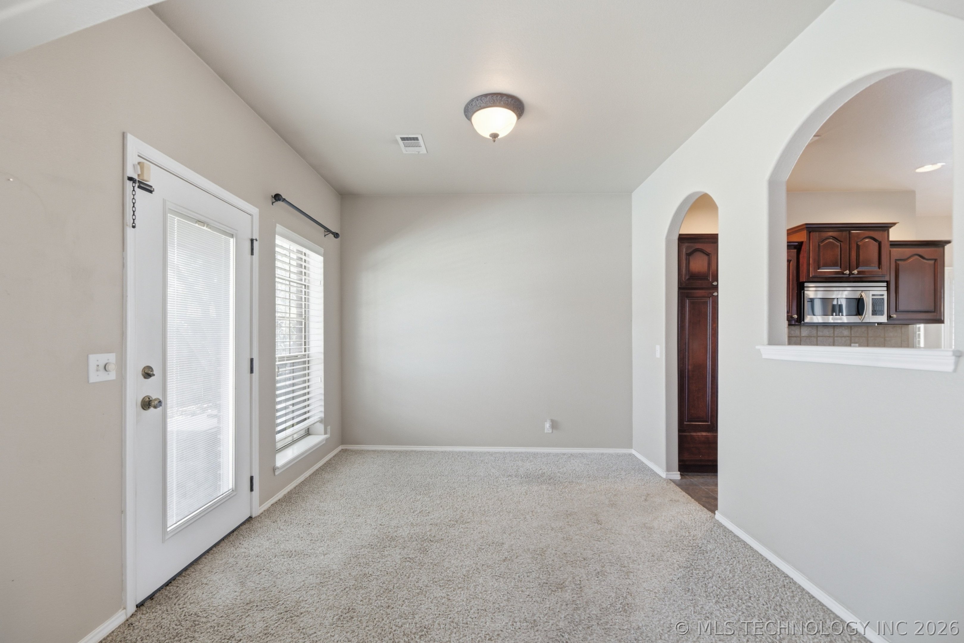 1225 E Canton Street Property Photo 7