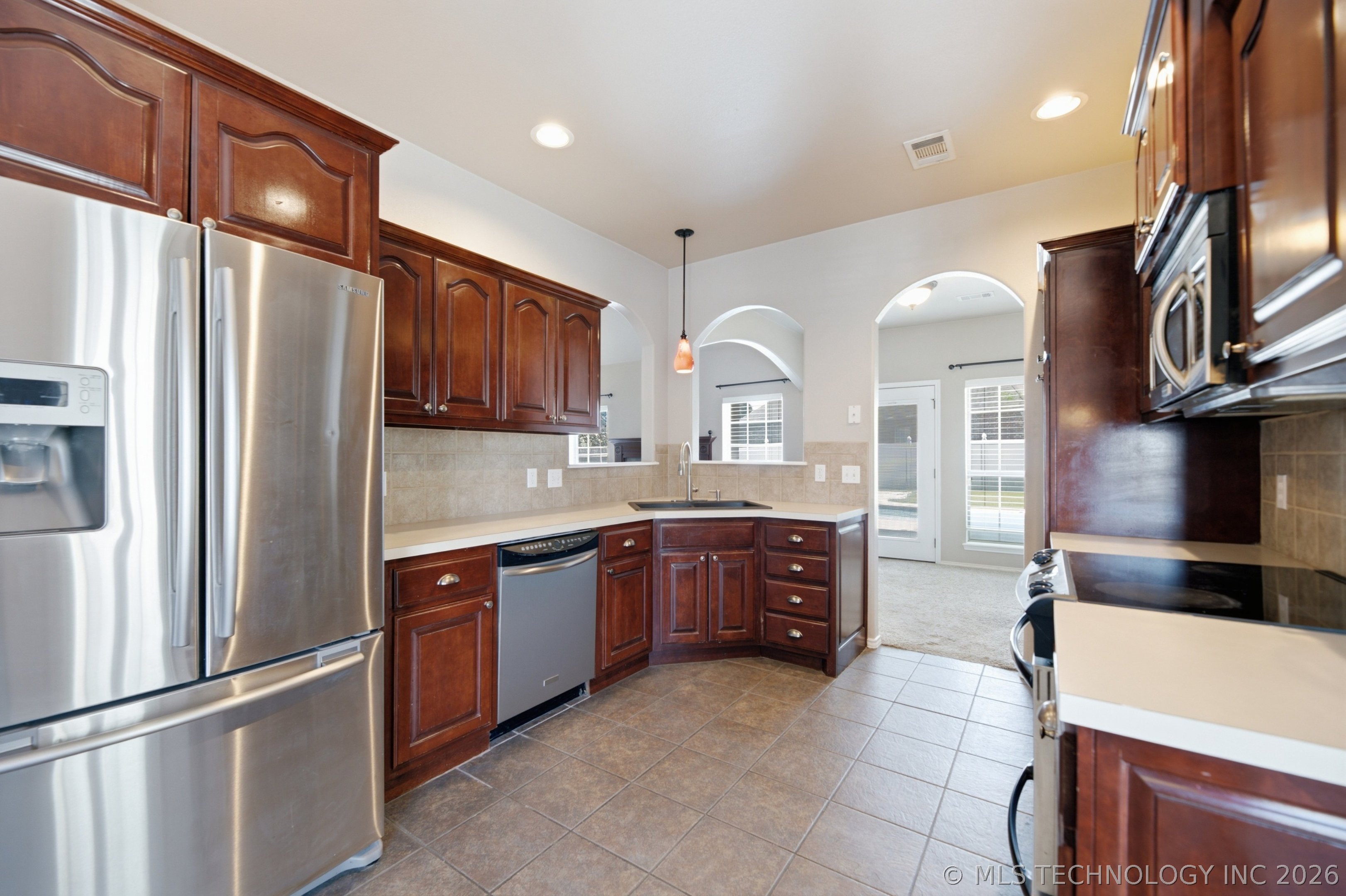 1225 E Canton Street Property Photo 10
