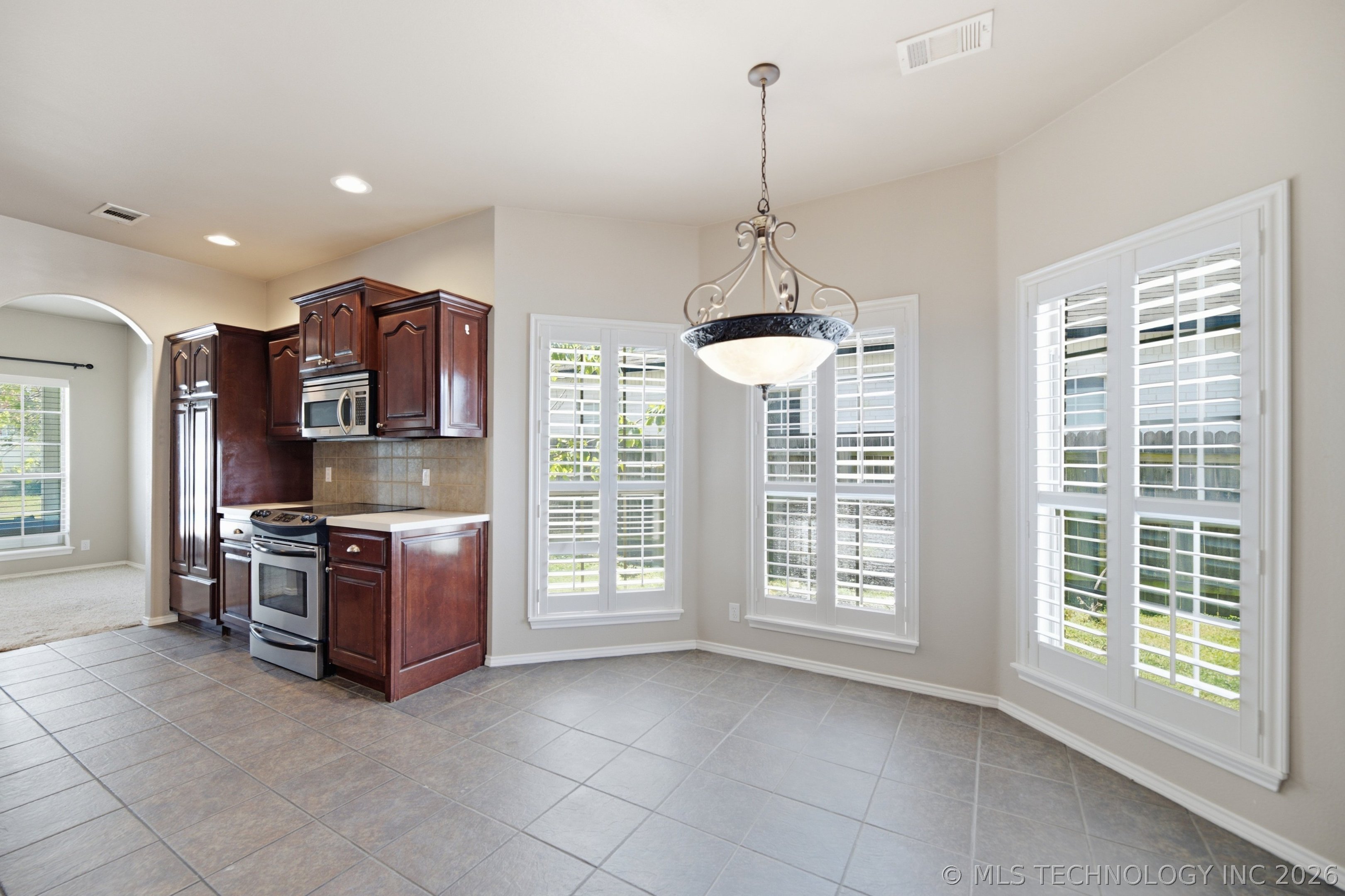 1225 E Canton Street Property Photo 12