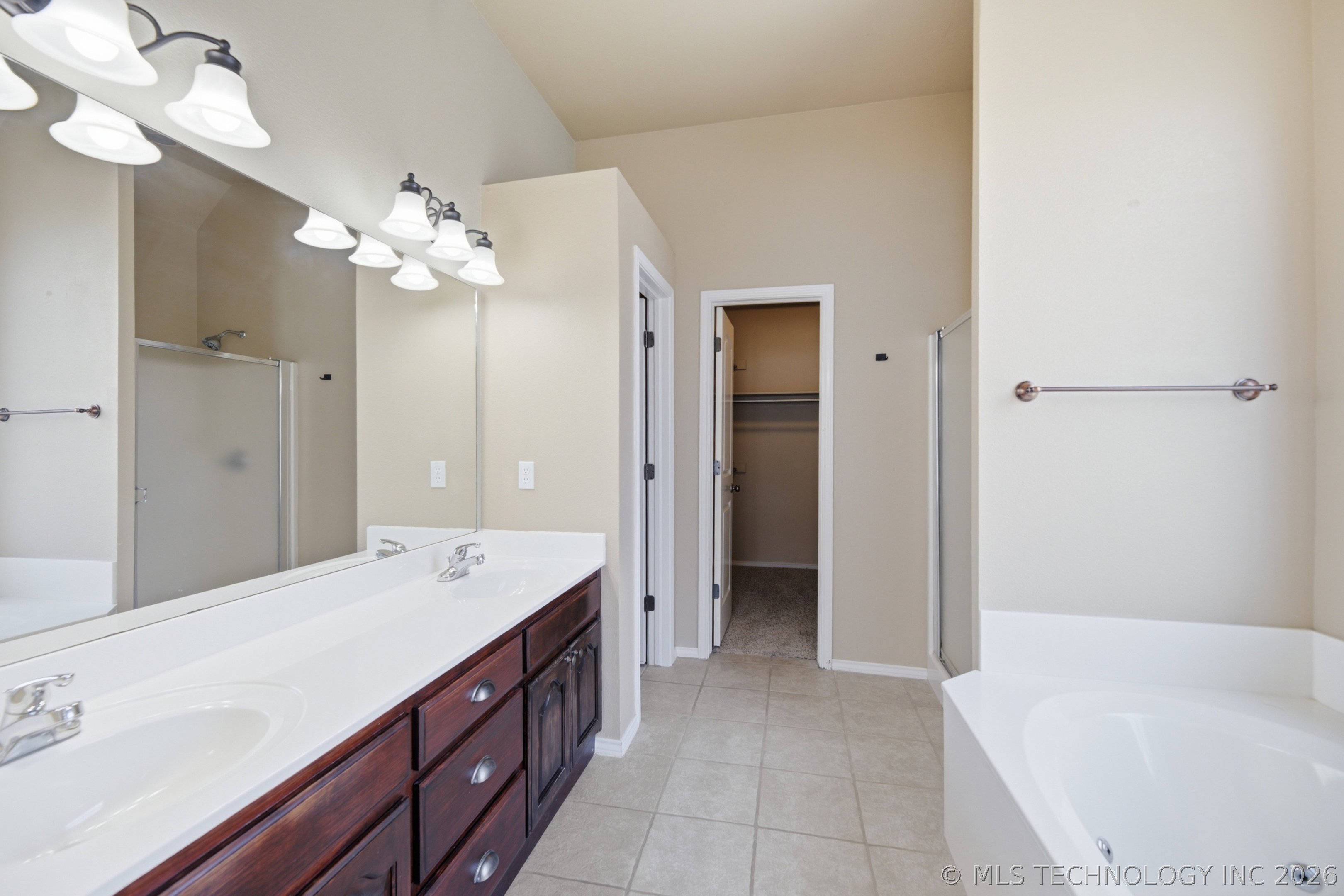 1225 E Canton Street Property Photo 16