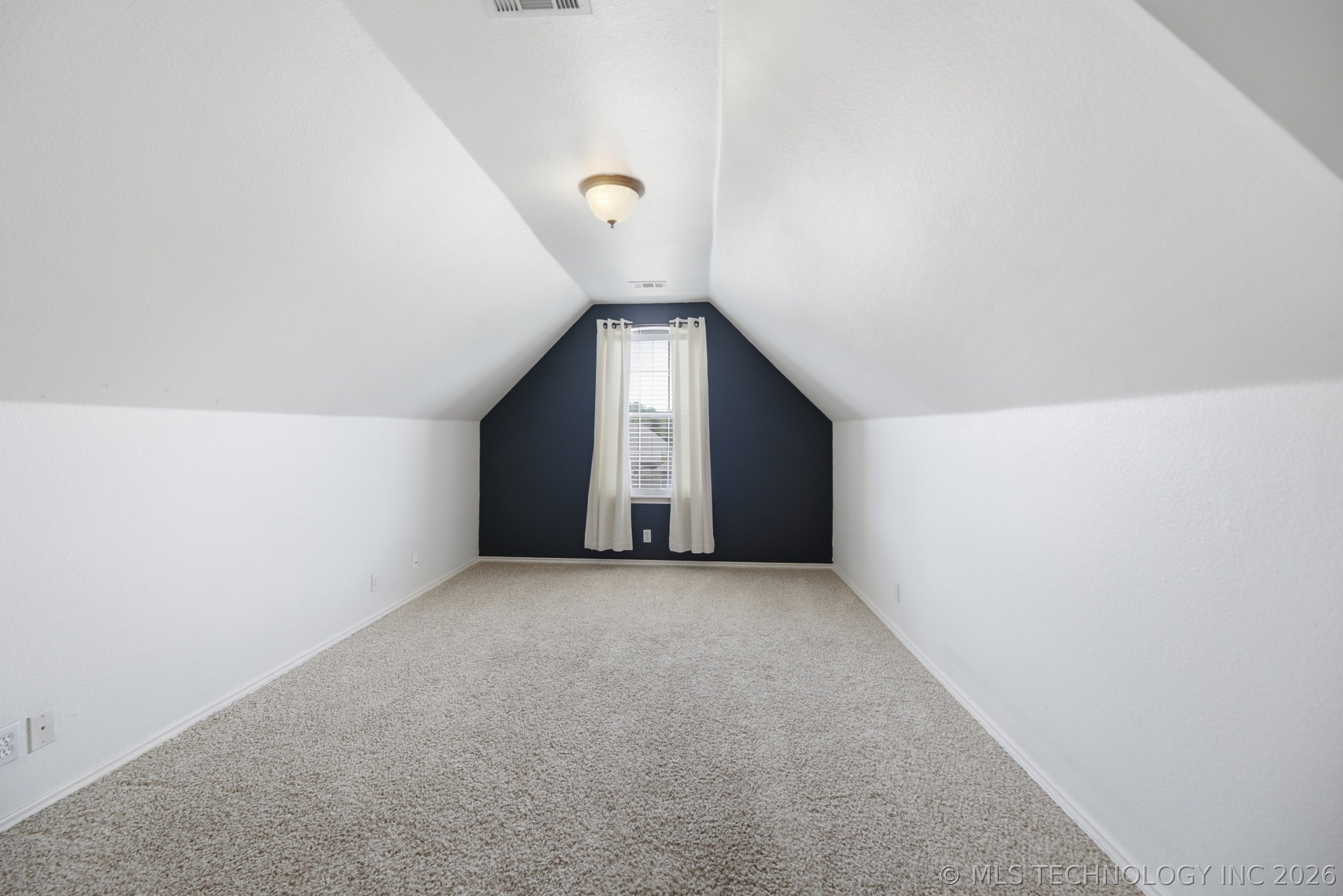 1225 E Canton Street Property Photo 23