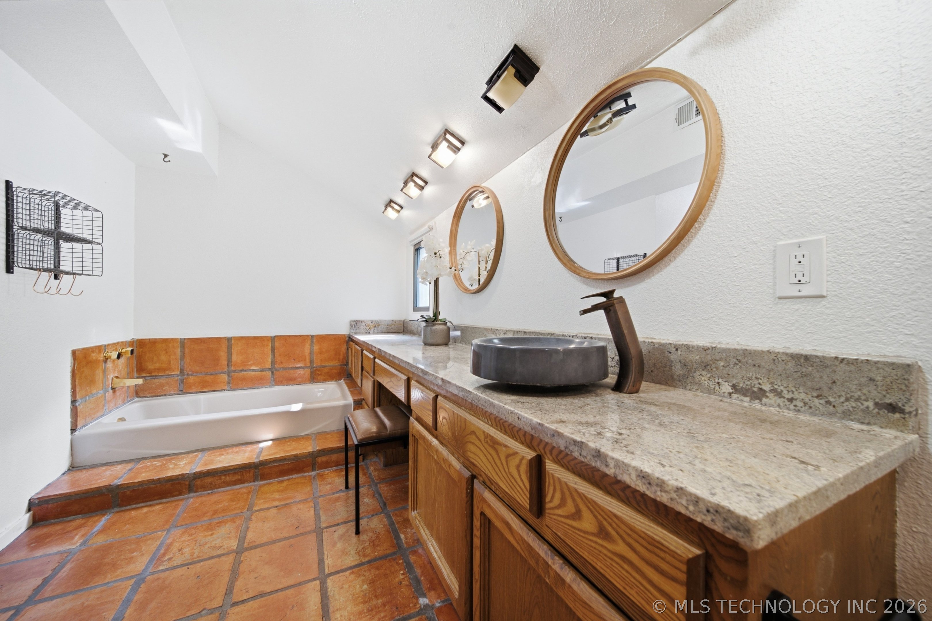8358 S Toledo Avenue Property Photo 16