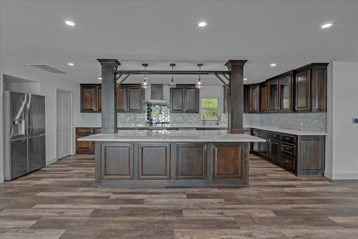 662 Se 4439 Loop Property Photo 25