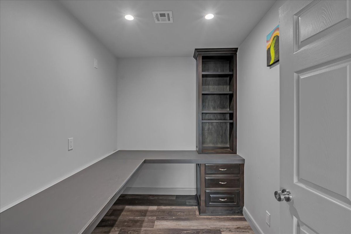 662 Se 4439 Loop Property Photo 43