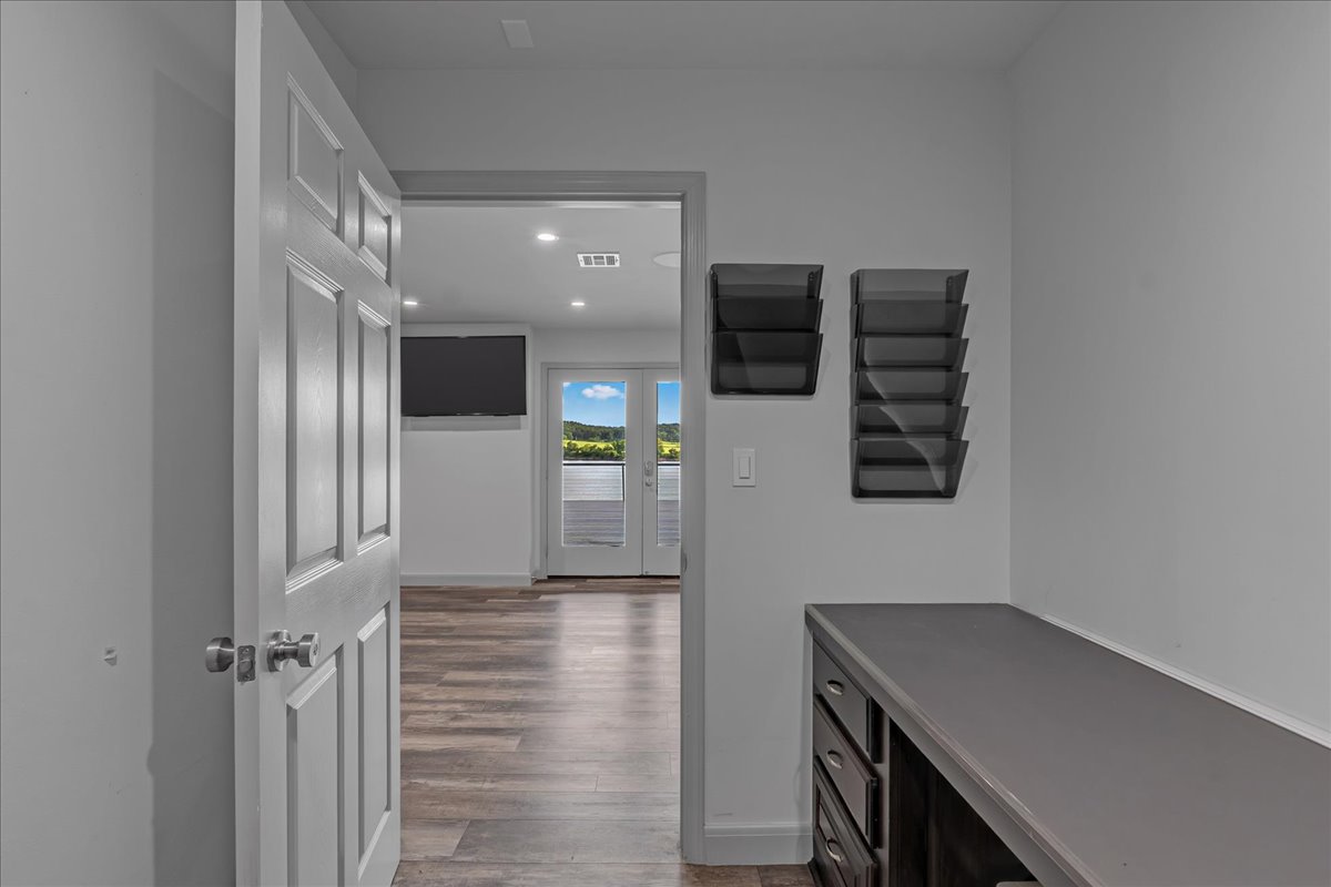 662 Se 4439 Loop Property Photo 44
