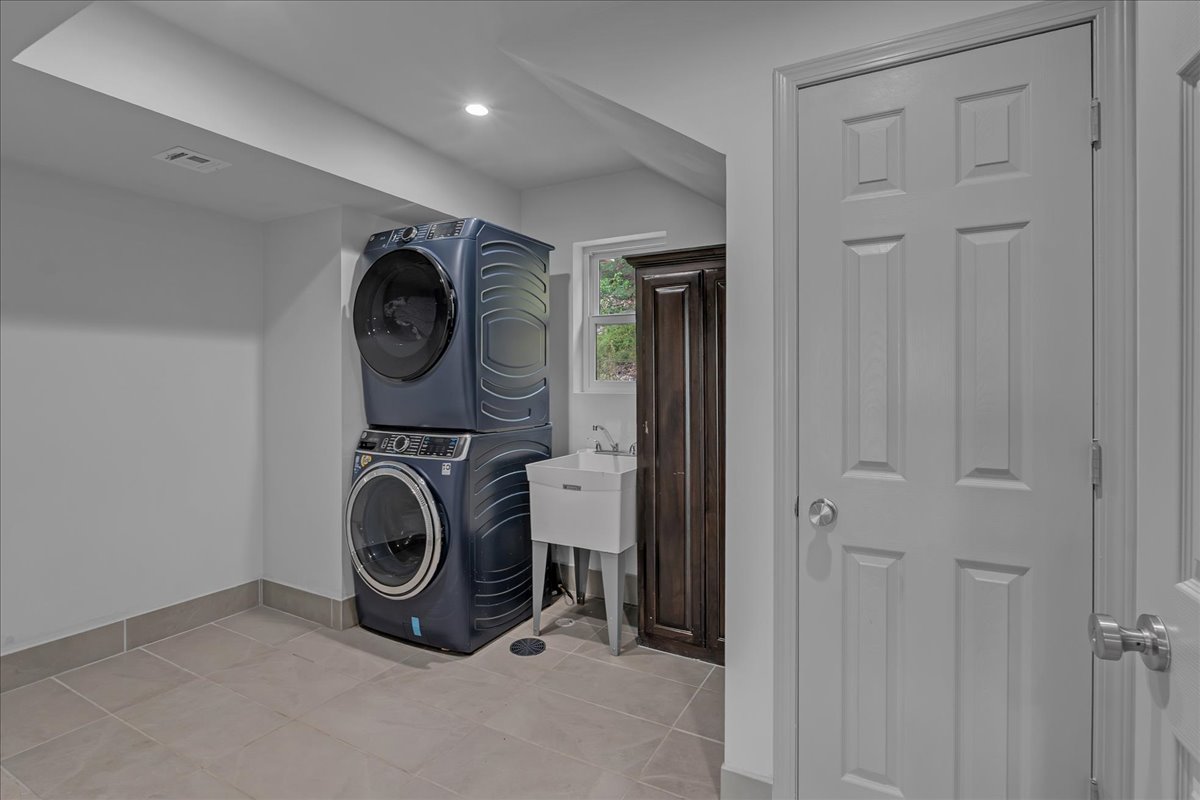 662 Se 4439 Loop Property Photo 46