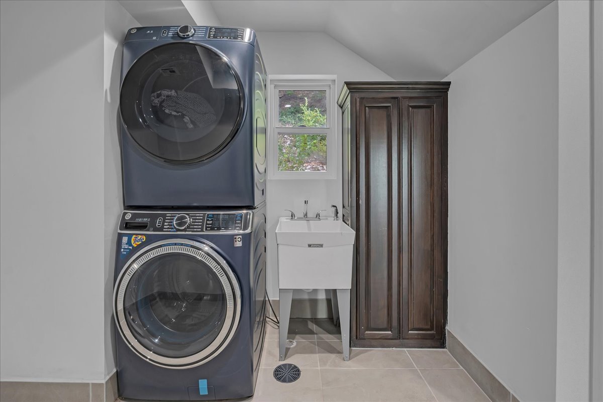 662 Se 4439 Loop Property Photo 47