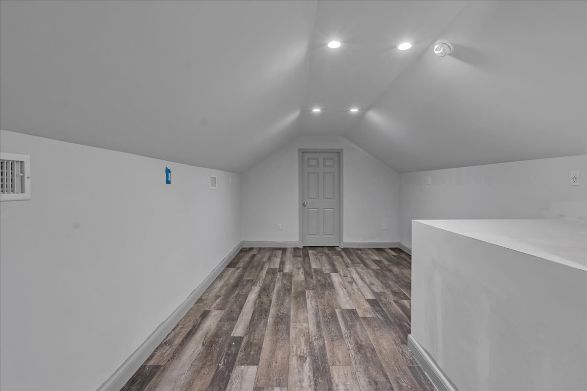 662 Se 4439 Loop Property Photo 51