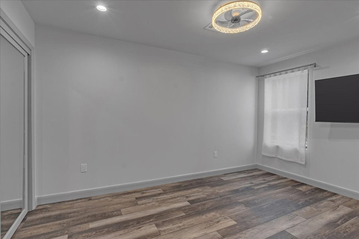662 Se 4439 Loop Property Photo 53