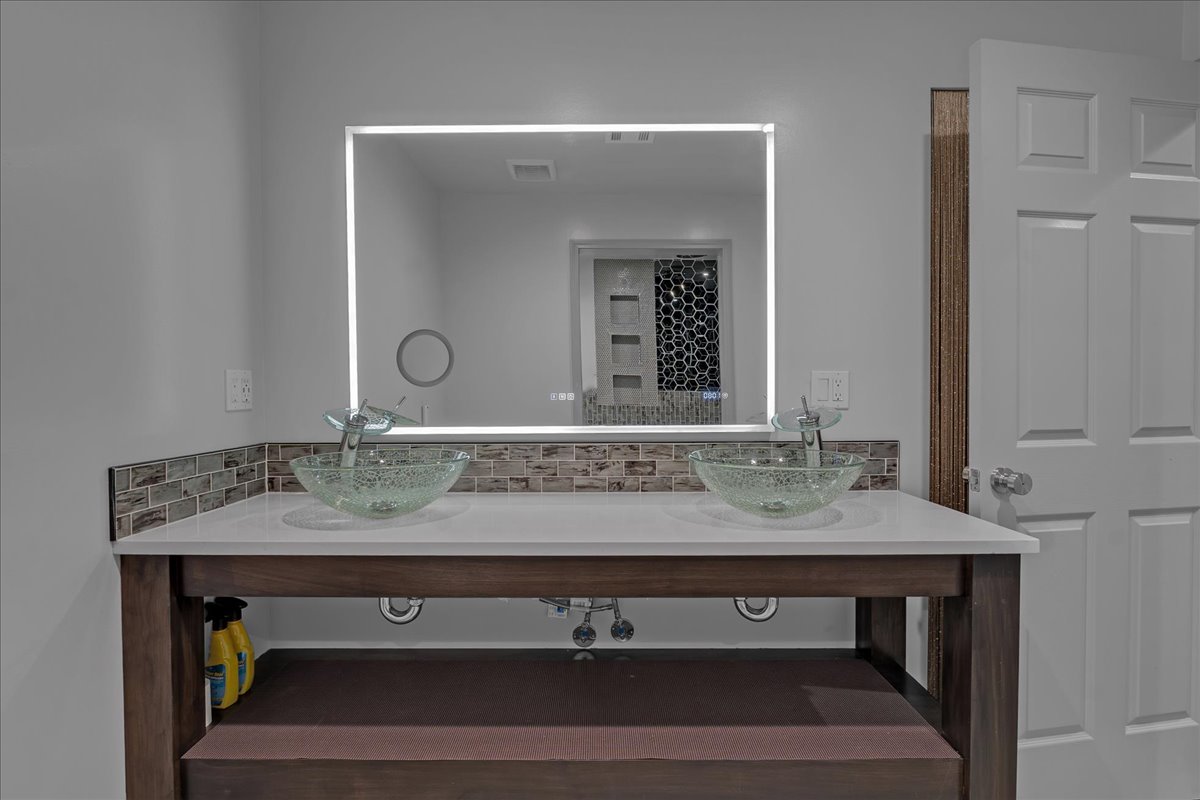 662 Se 4439 Loop Property Photo 55