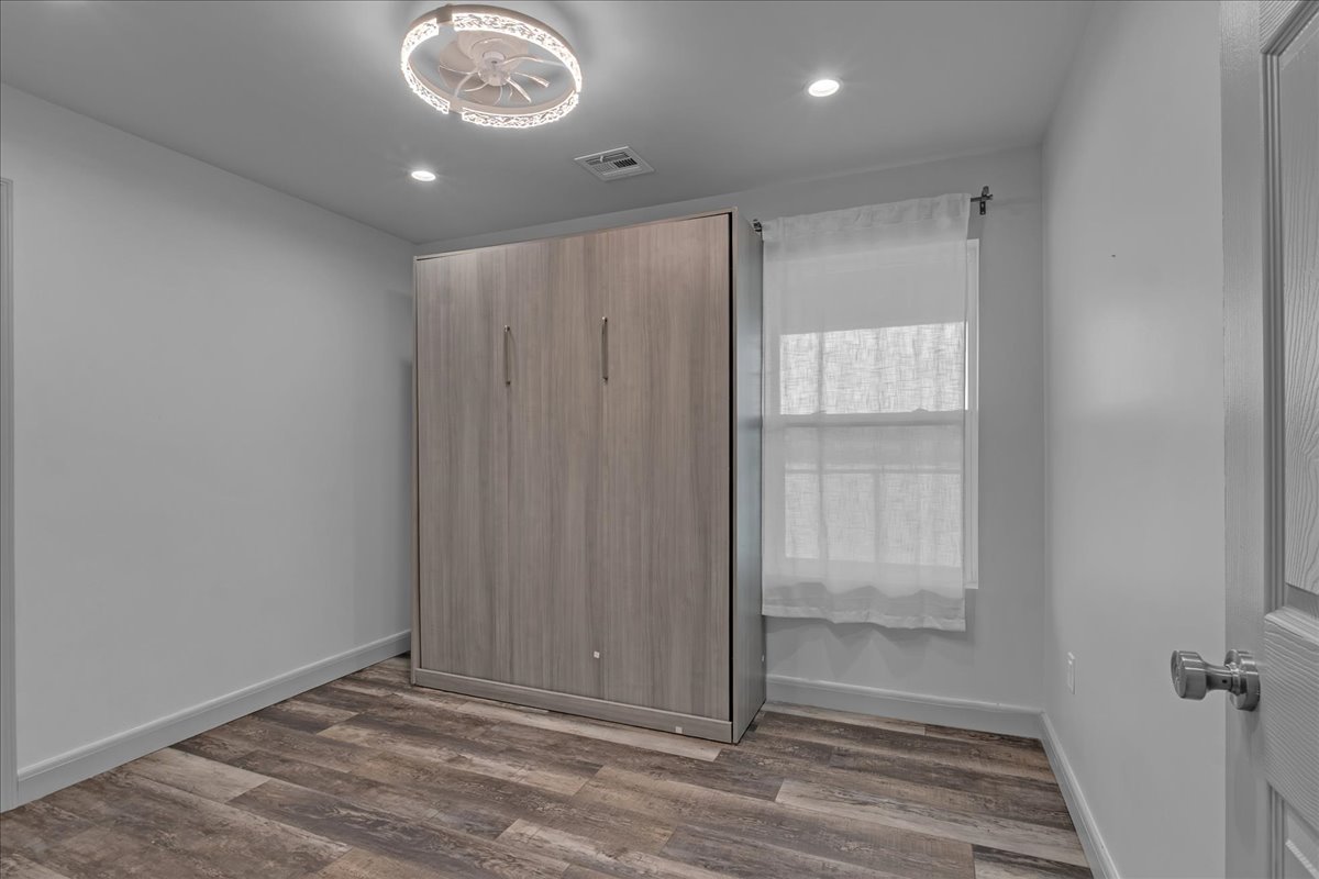 662 Se 4439 Loop Property Photo 59