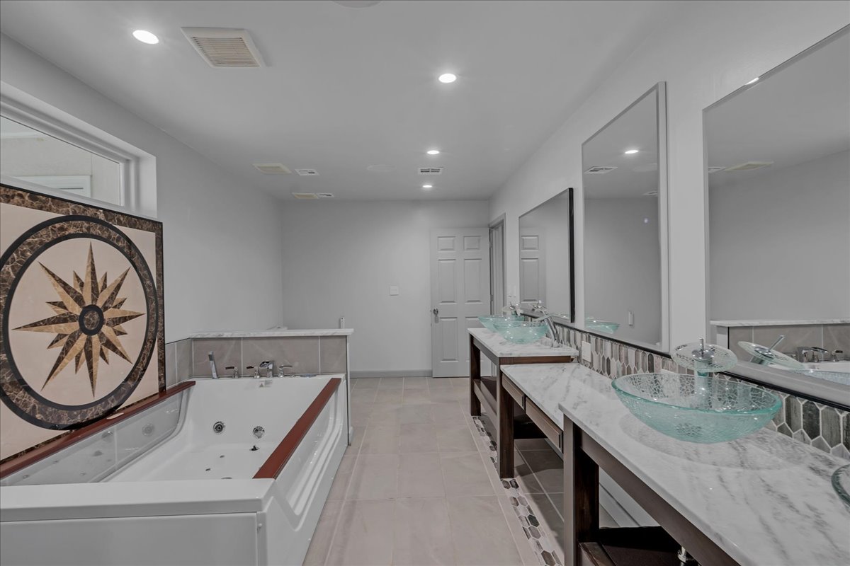 662 Se 4439 Loop Property Photo 67