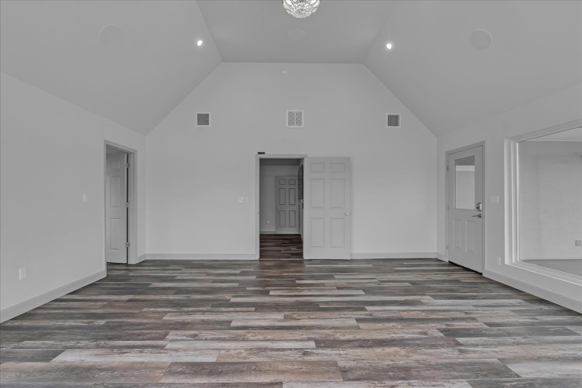 662 Se 4439 Loop Property Photo 77