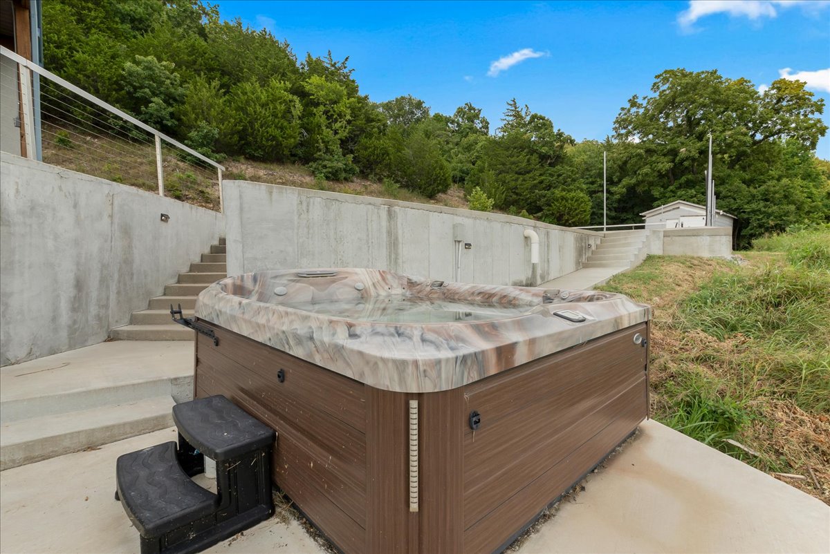 662 Se 4439 Loop Property Photo 90