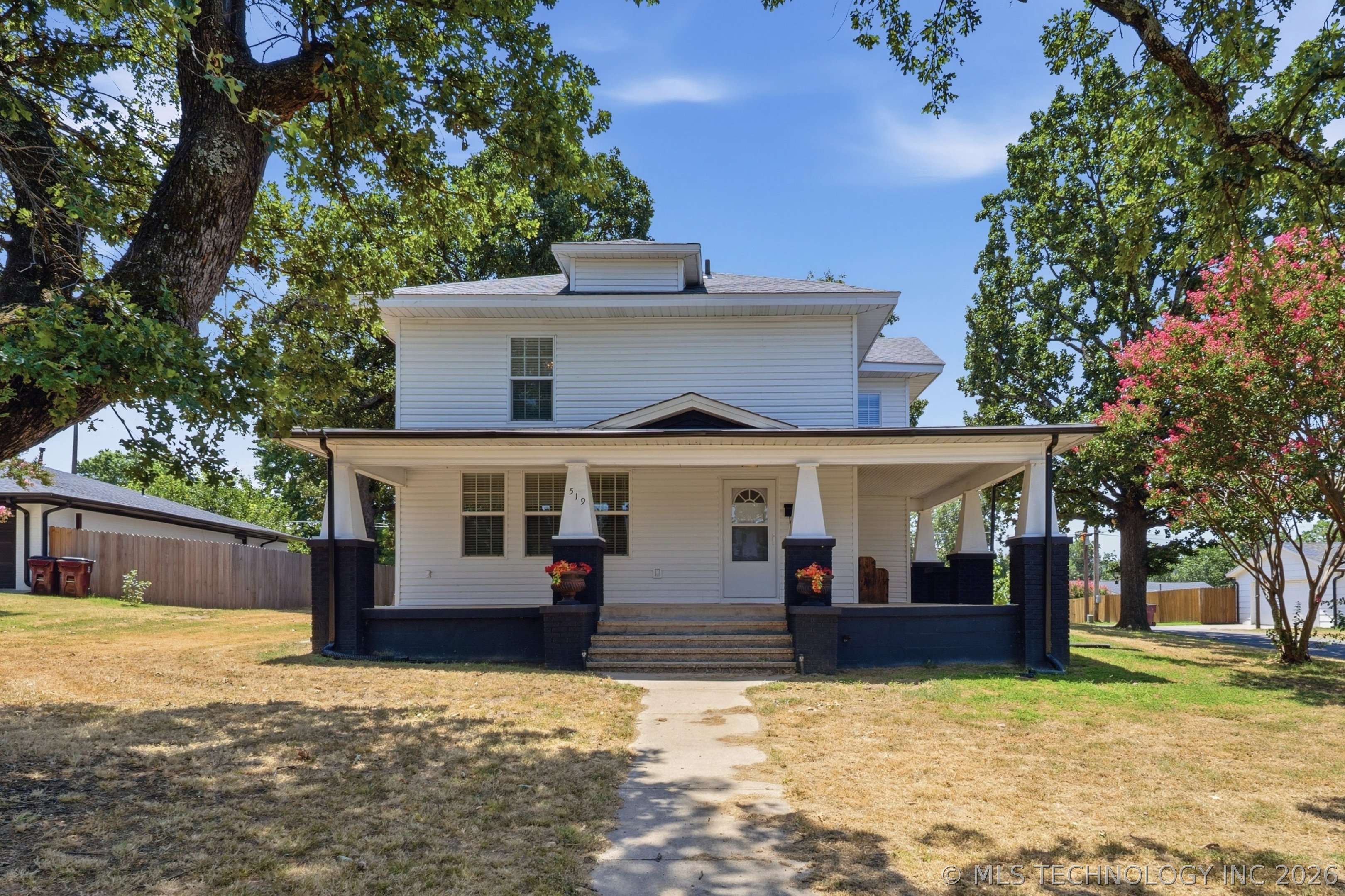 519 W Forrest Avenue Property Photo 1