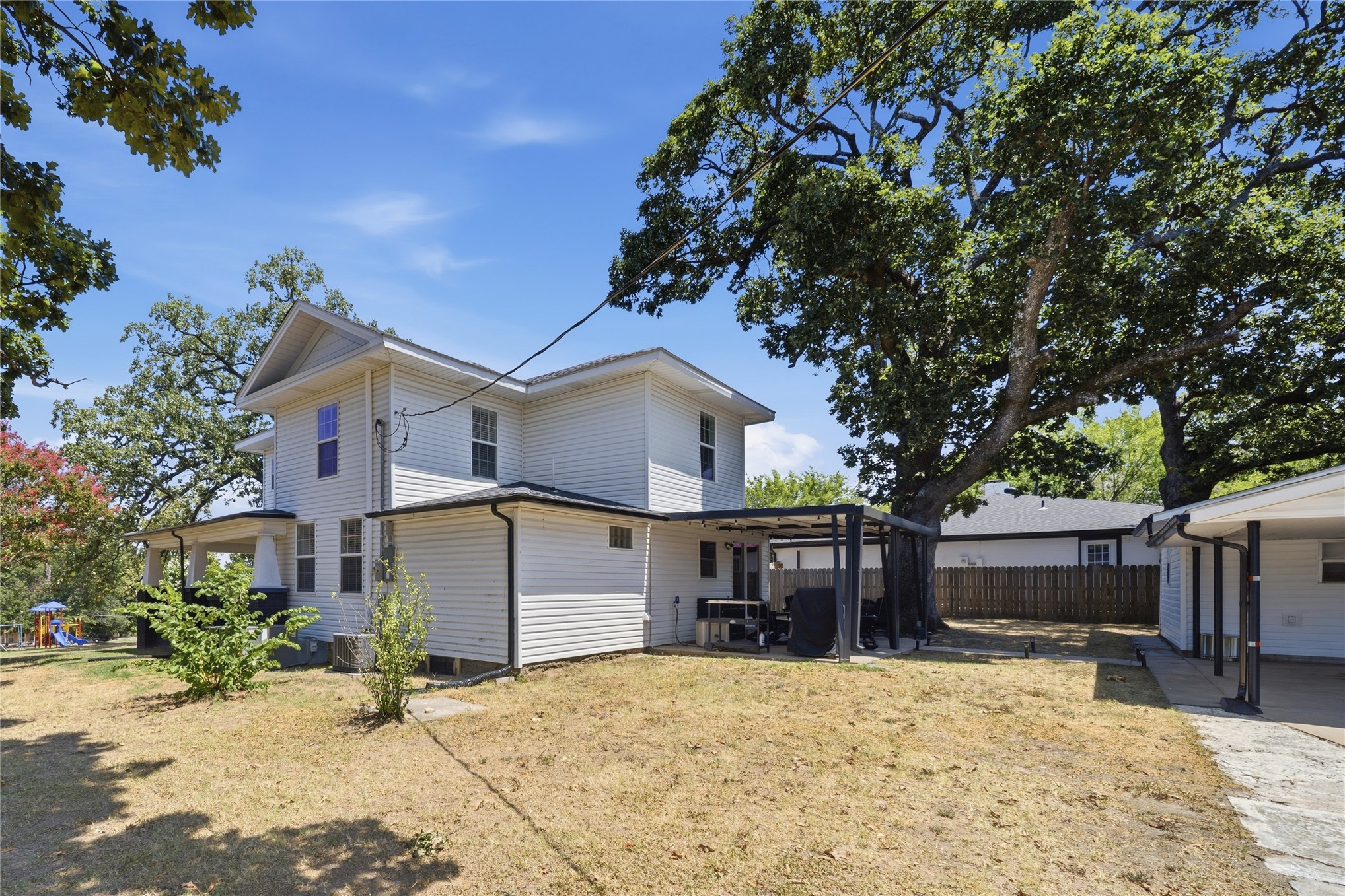 519 W Forrest Avenue Property Photo 27
