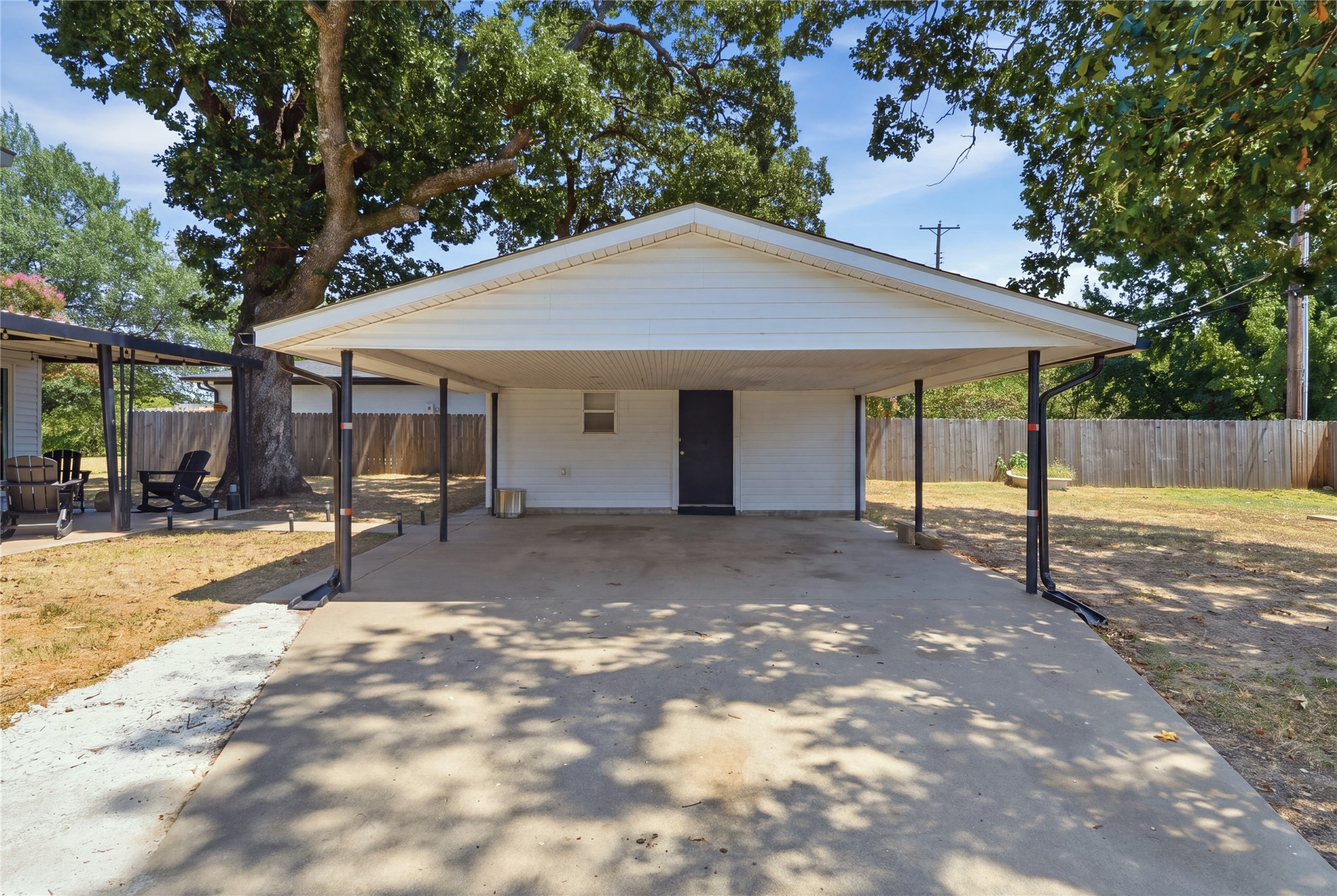 519 W Forrest Avenue Property Photo 28