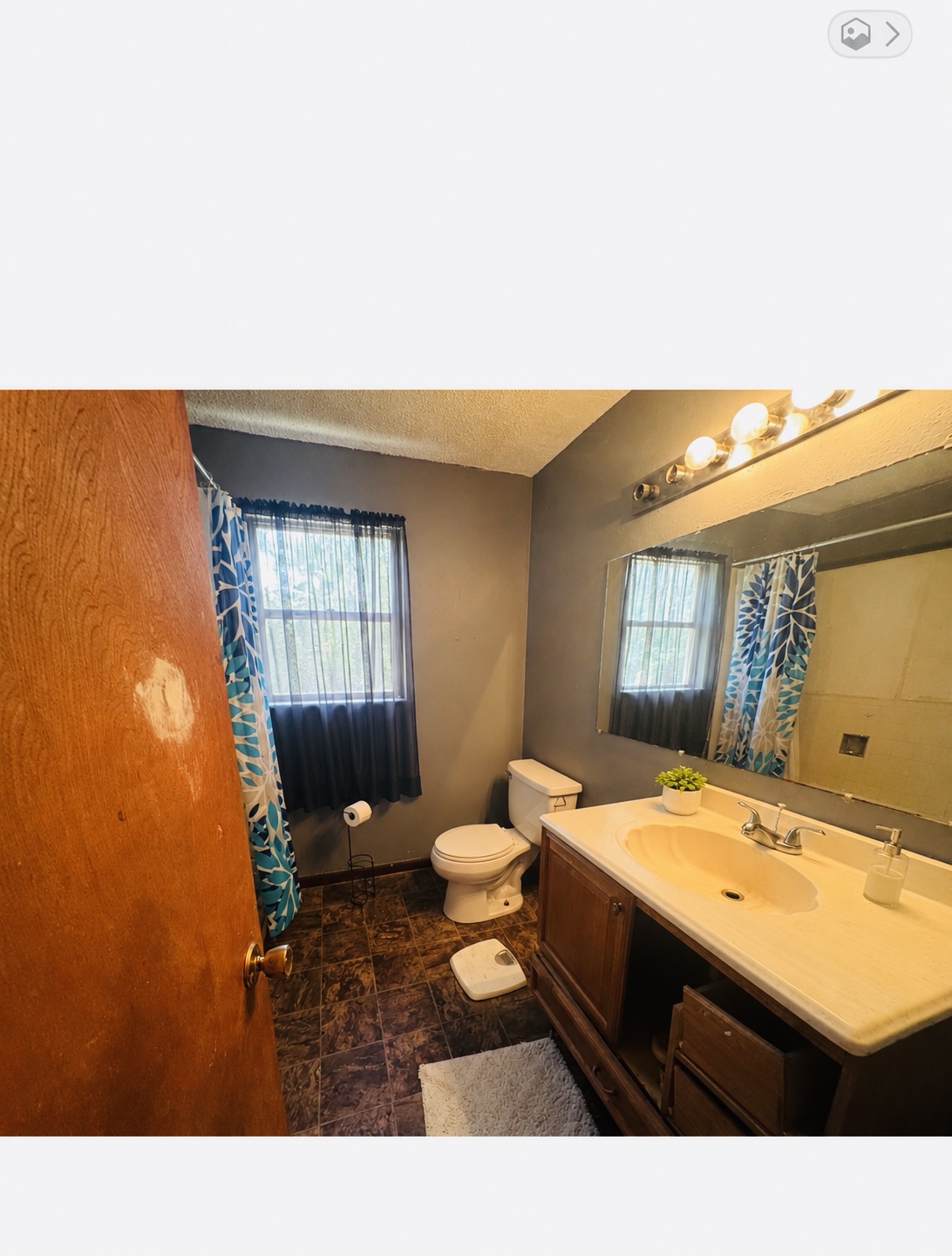 6350 Border Avenue Property Photo 10