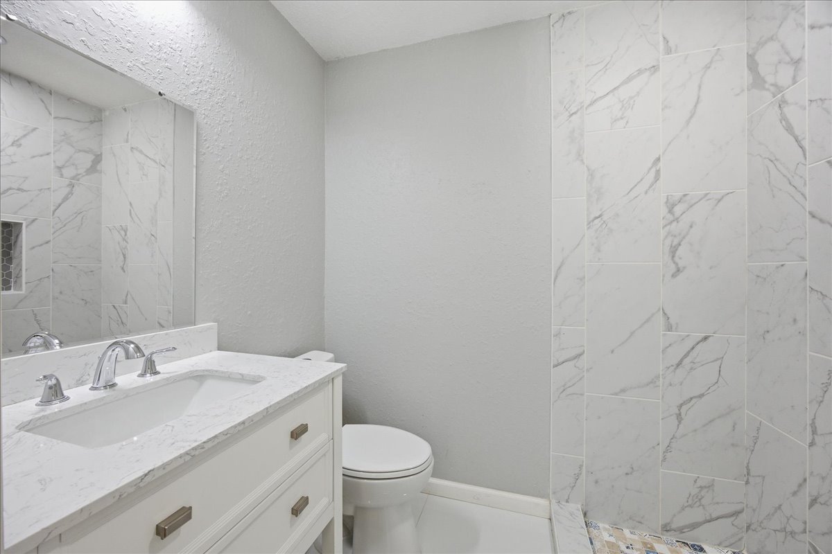 11033 E 66th Street Property Photo 41